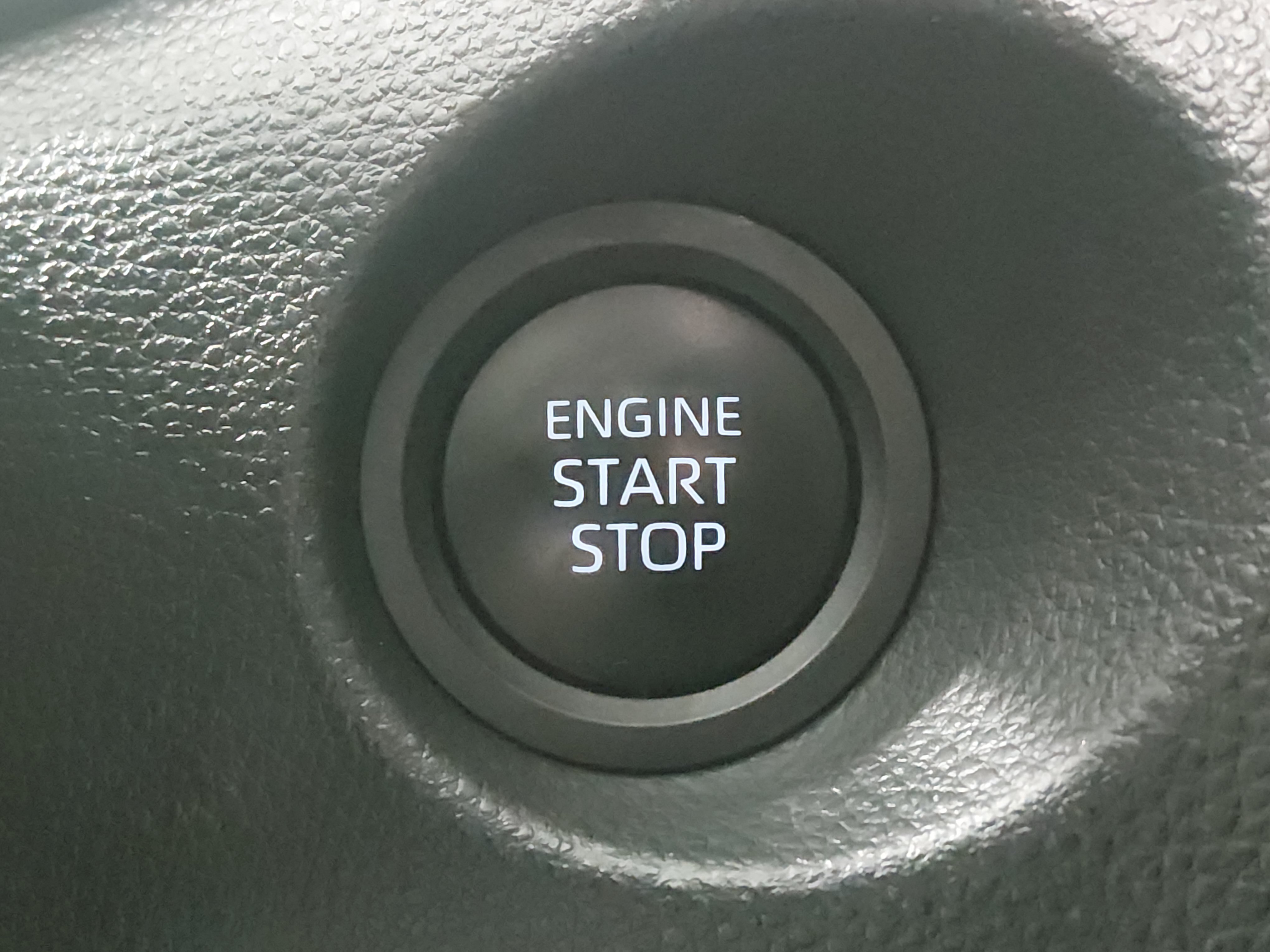 2025 Toyota Corolla Cross XLE - Photo 18
