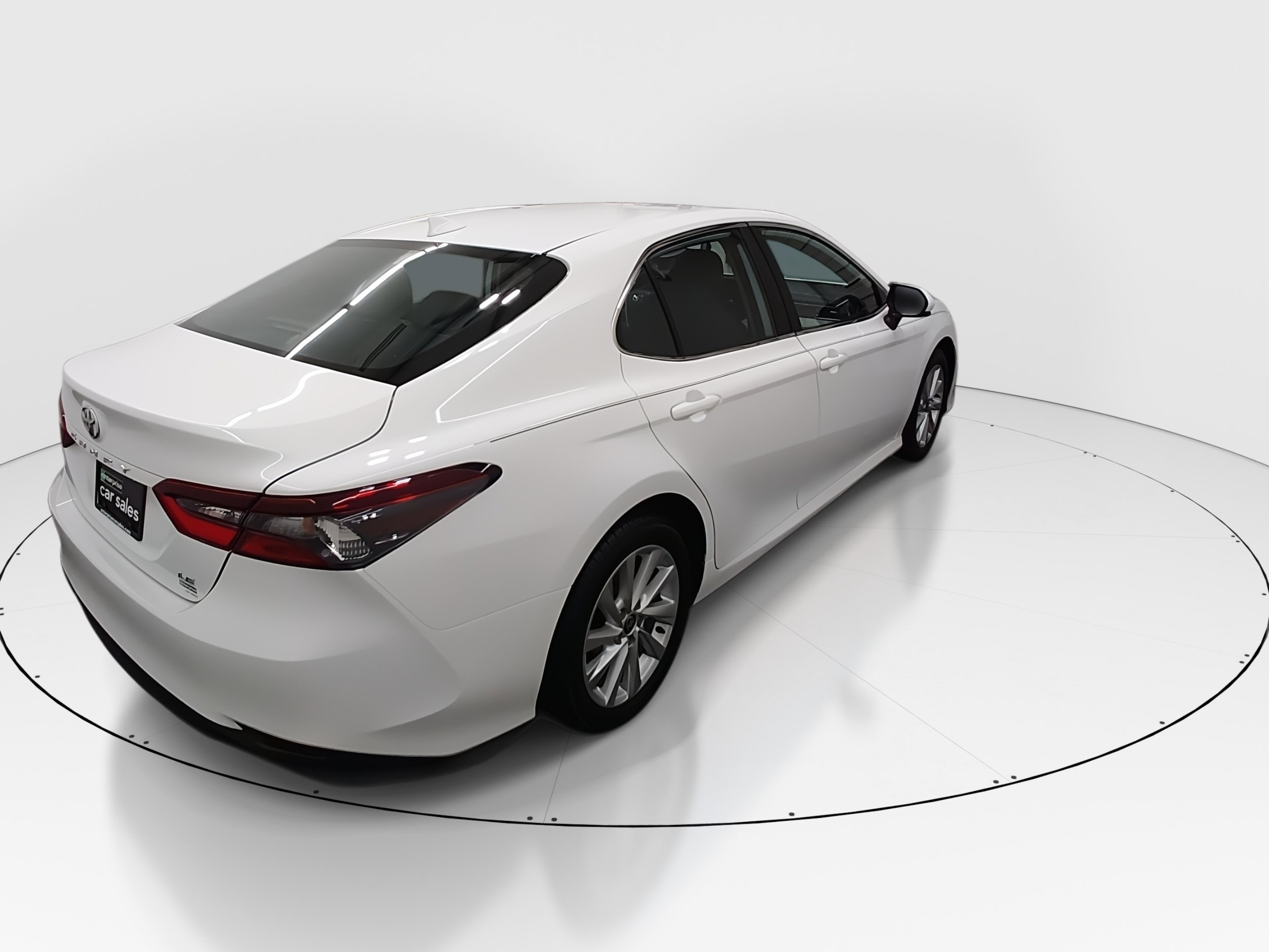 2024 Toyota Camry LE - Photo 7