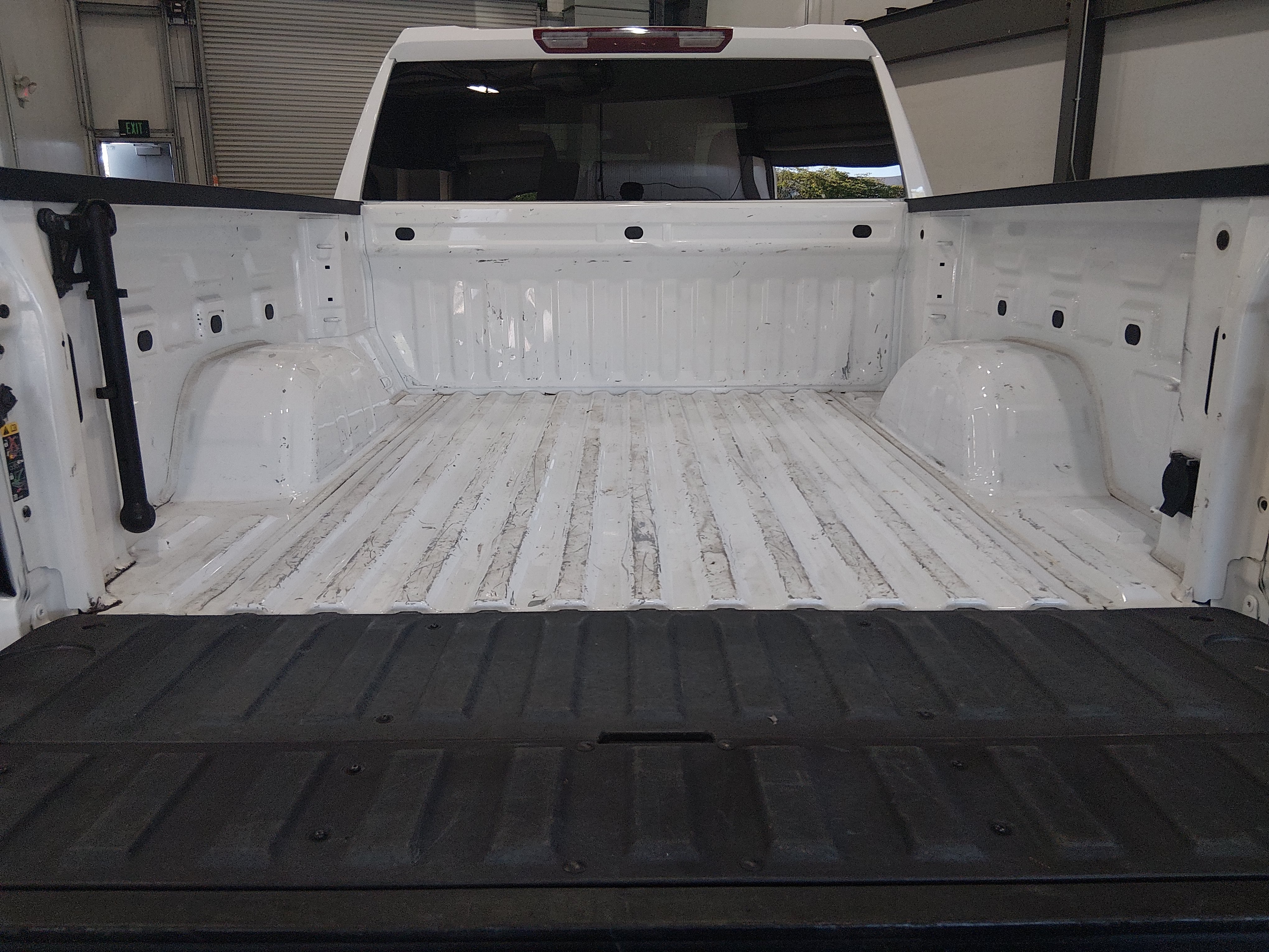 2024 GMC Sierra 1500 SLT - Photo 11