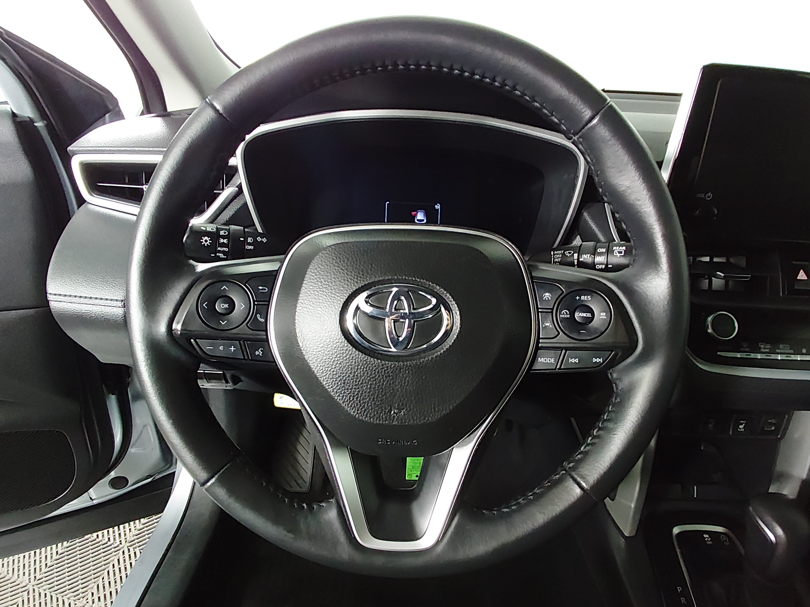 2024 Toyota Corolla Cross XLE - Photo 12