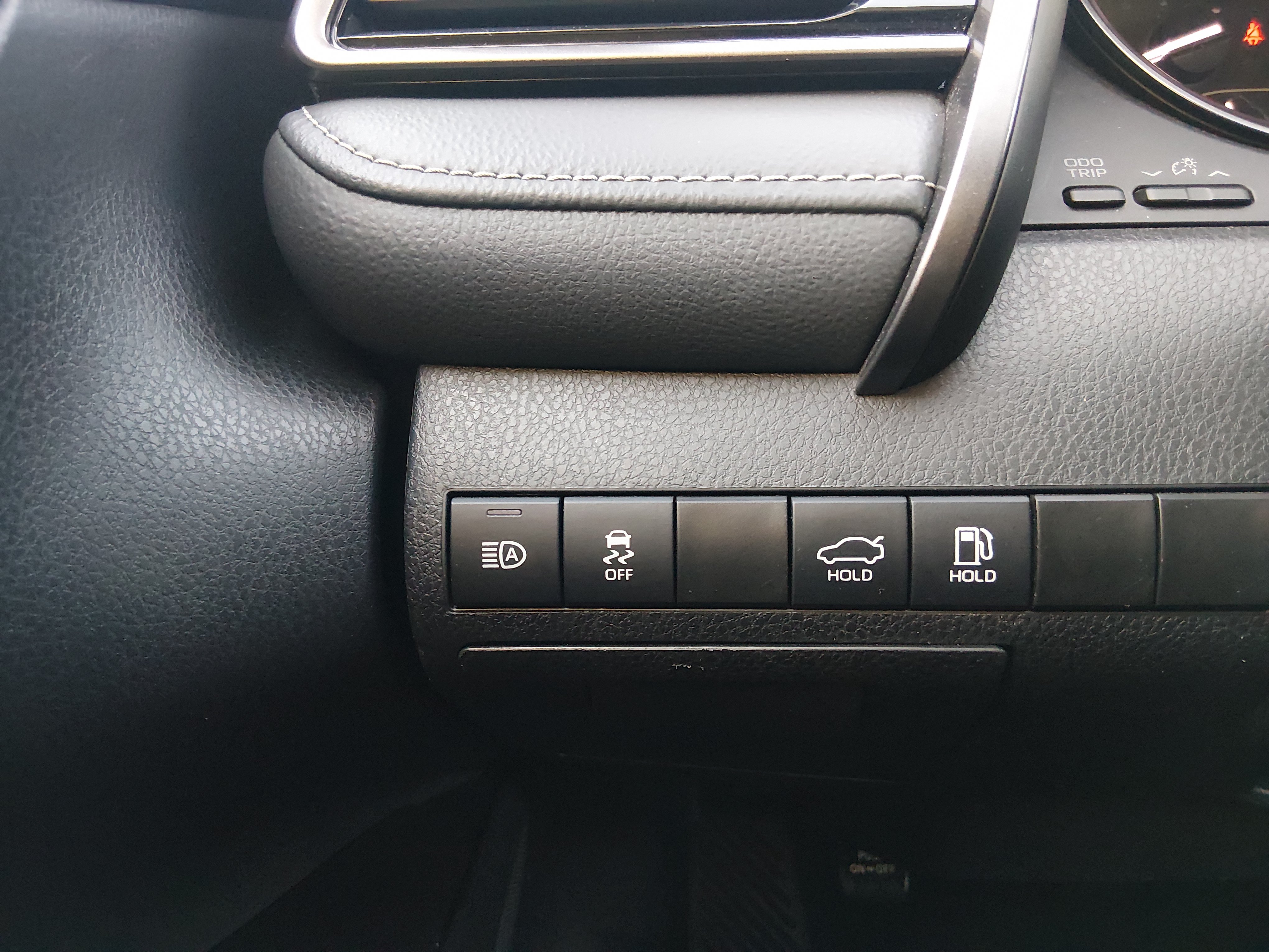 2024 Toyota Camry SE - Photo 13