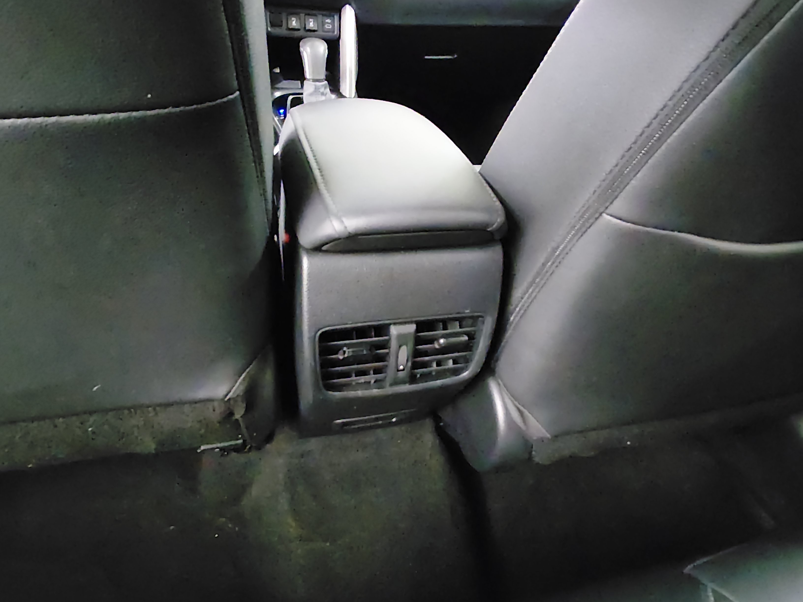2024 Toyota Corolla Cross XLE - Photo 19