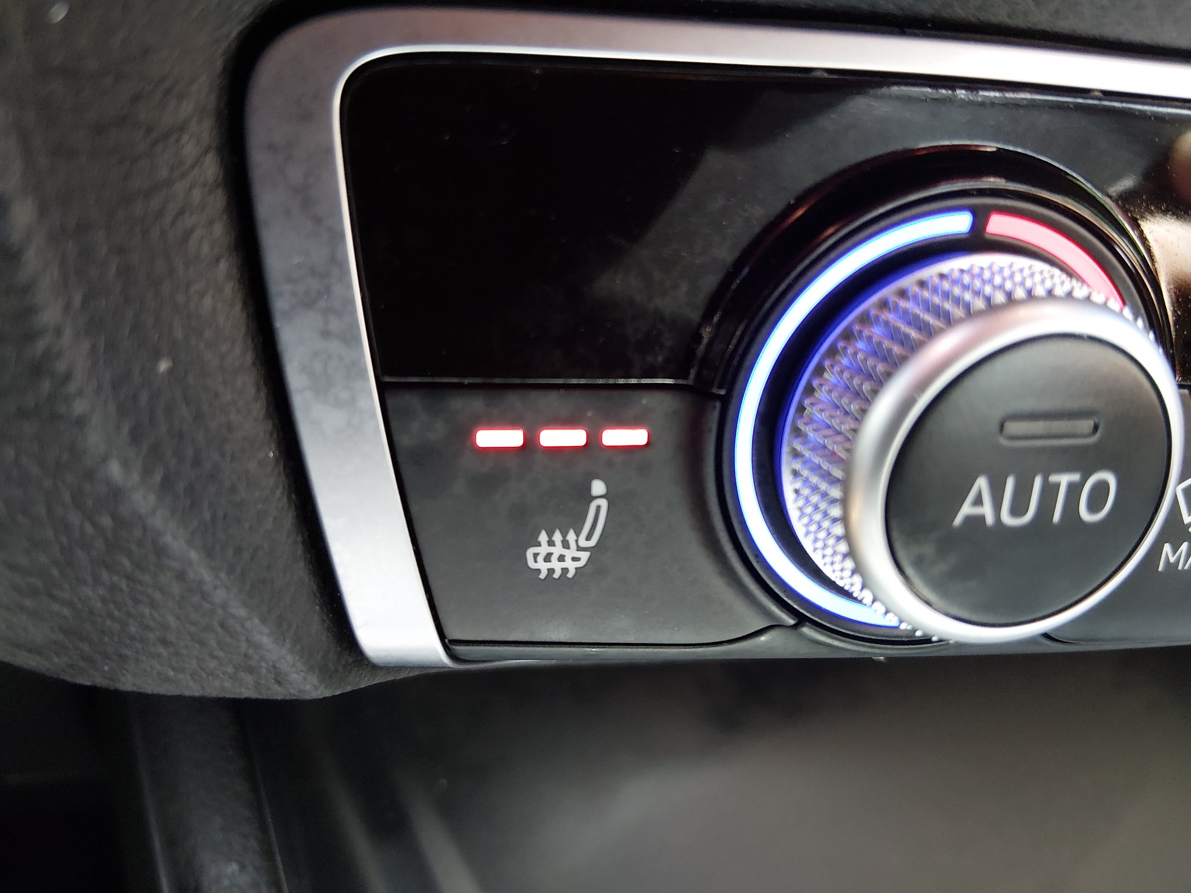 2025 Audi Q3 S Line Premium - Photo 17