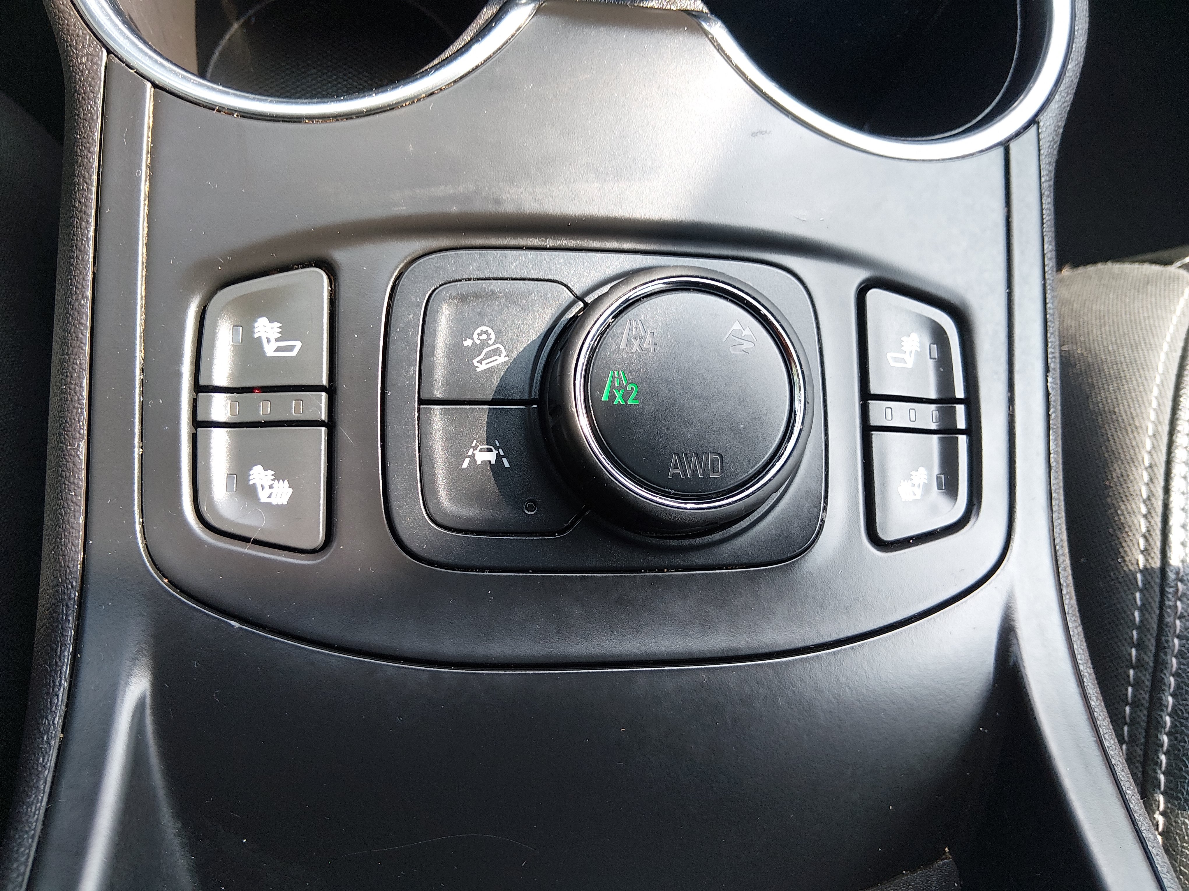 2024 GMC Terrain SLT - Photo 17
