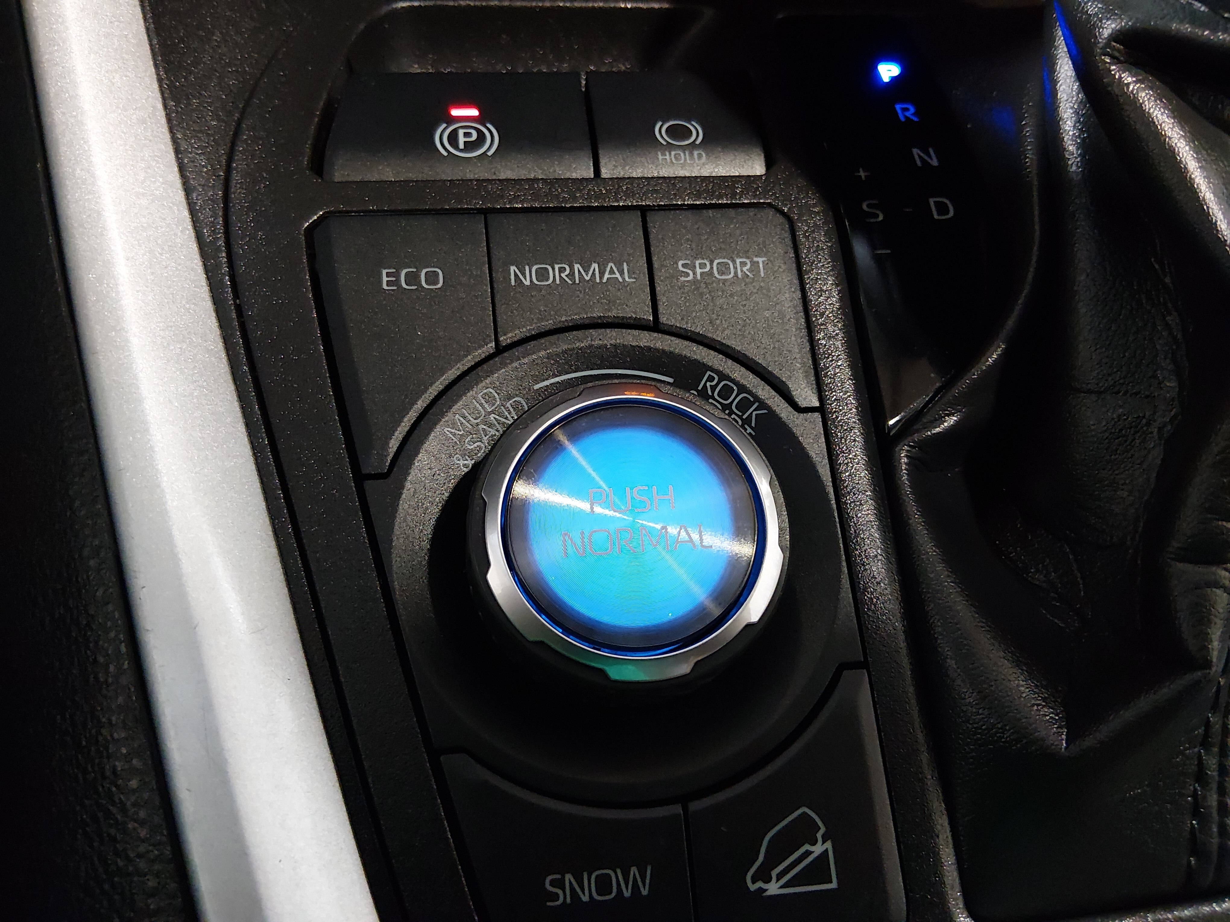 2024 Toyota RAV4 Adventure - Photo 16