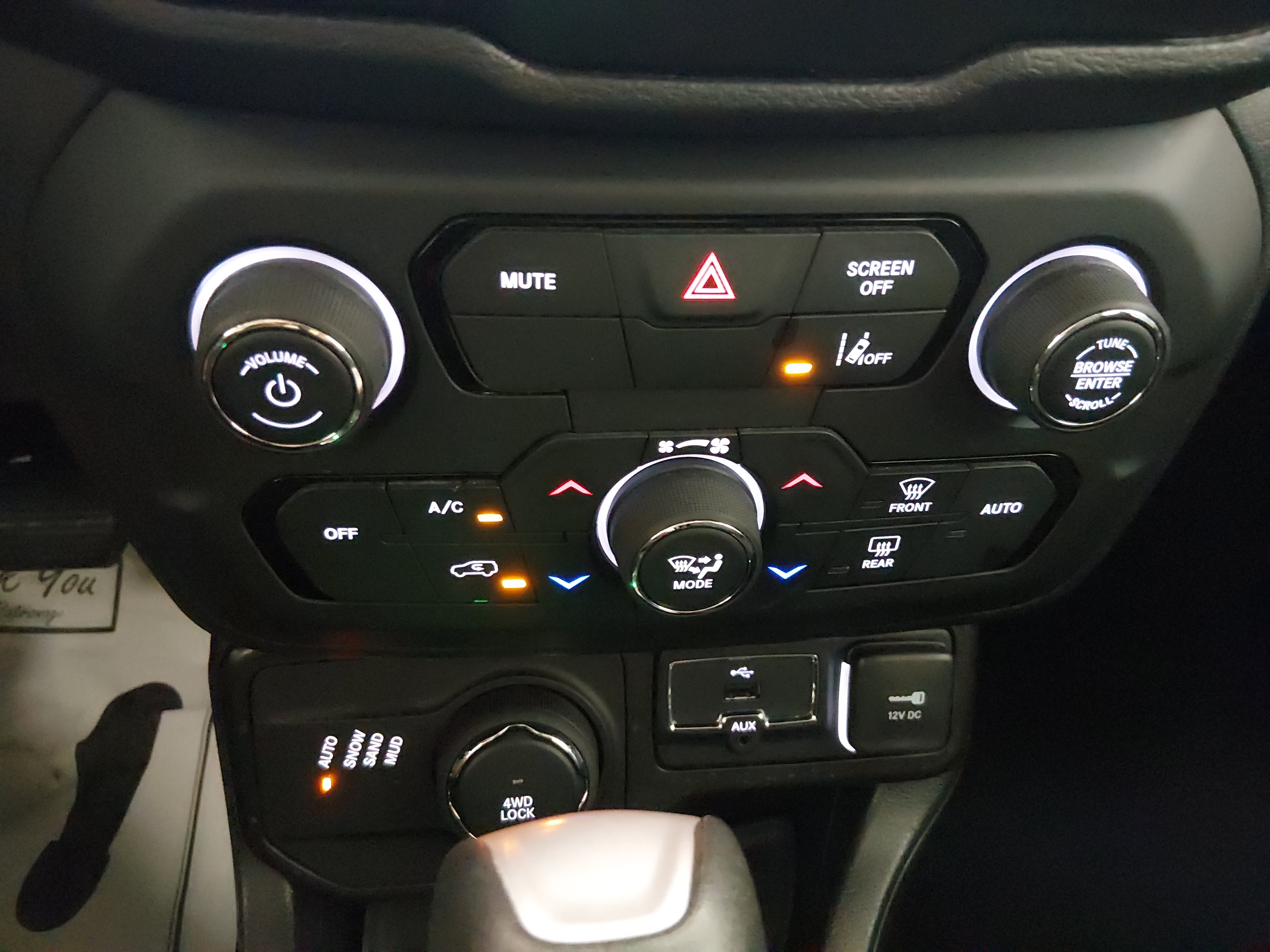 2023 Jeep Renegade Latitude - Photo 17