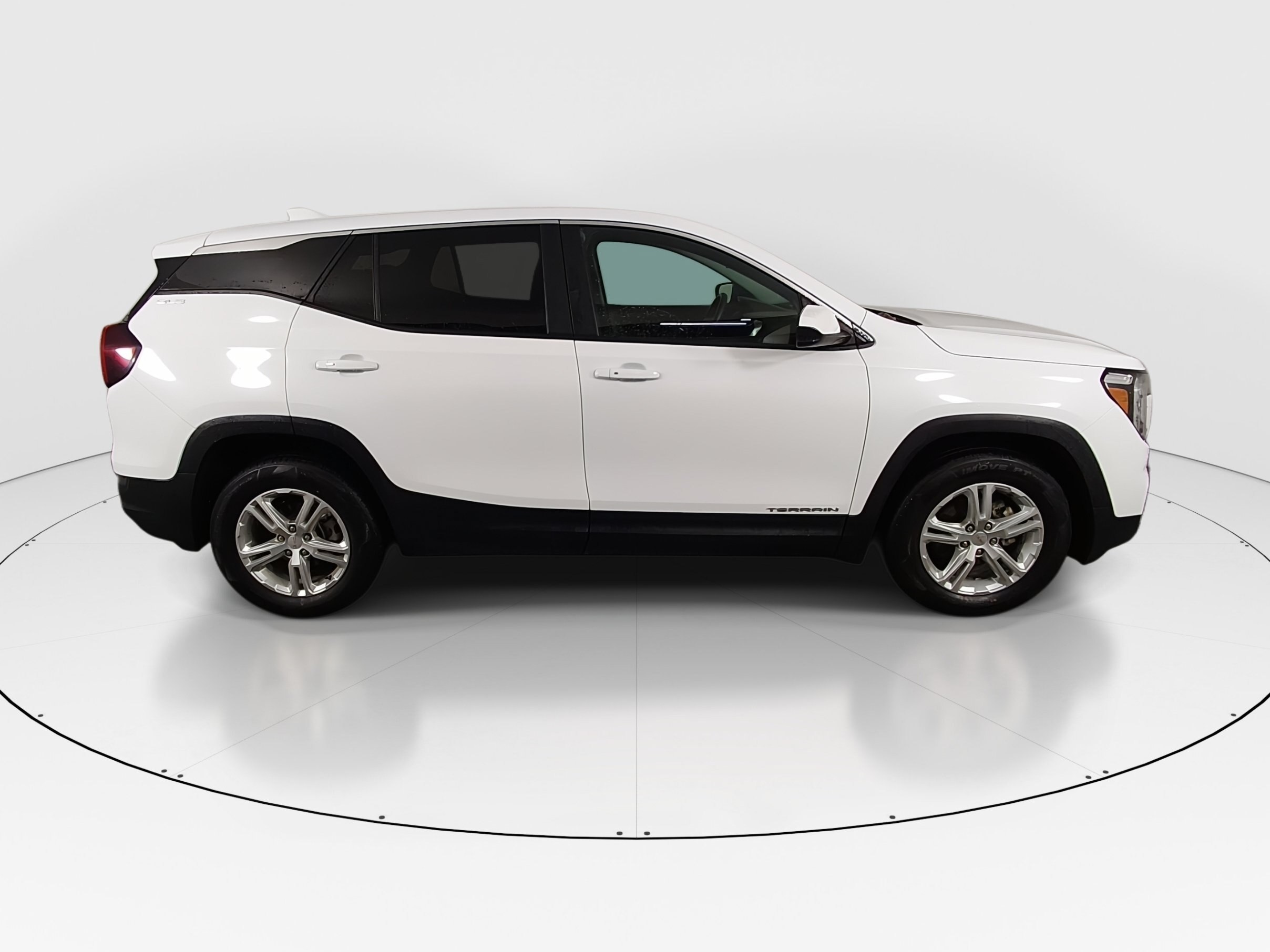 2024 GMC Terrain SLE - Photo 8
