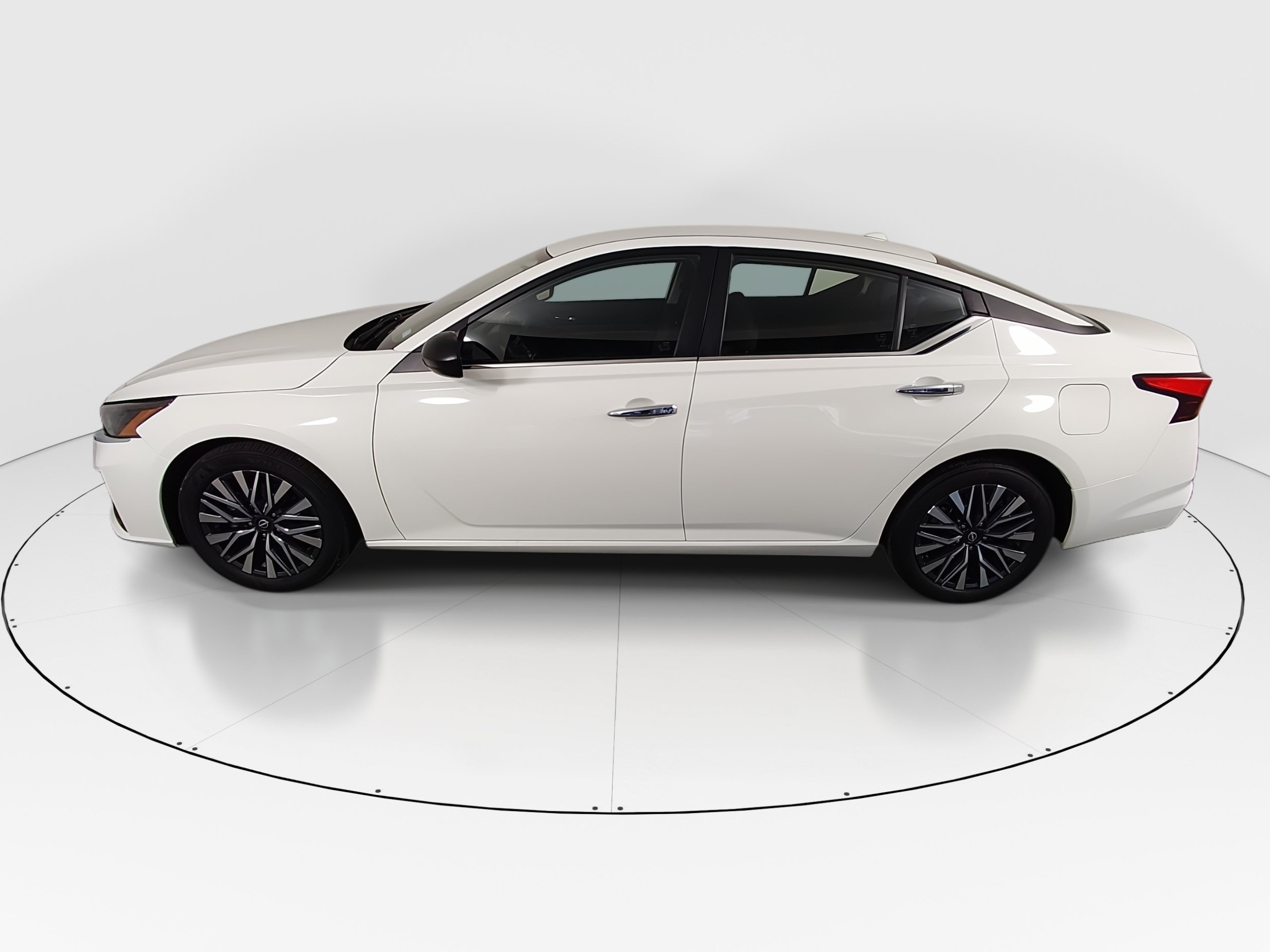 2025 Nissan Altima SV FWD 4