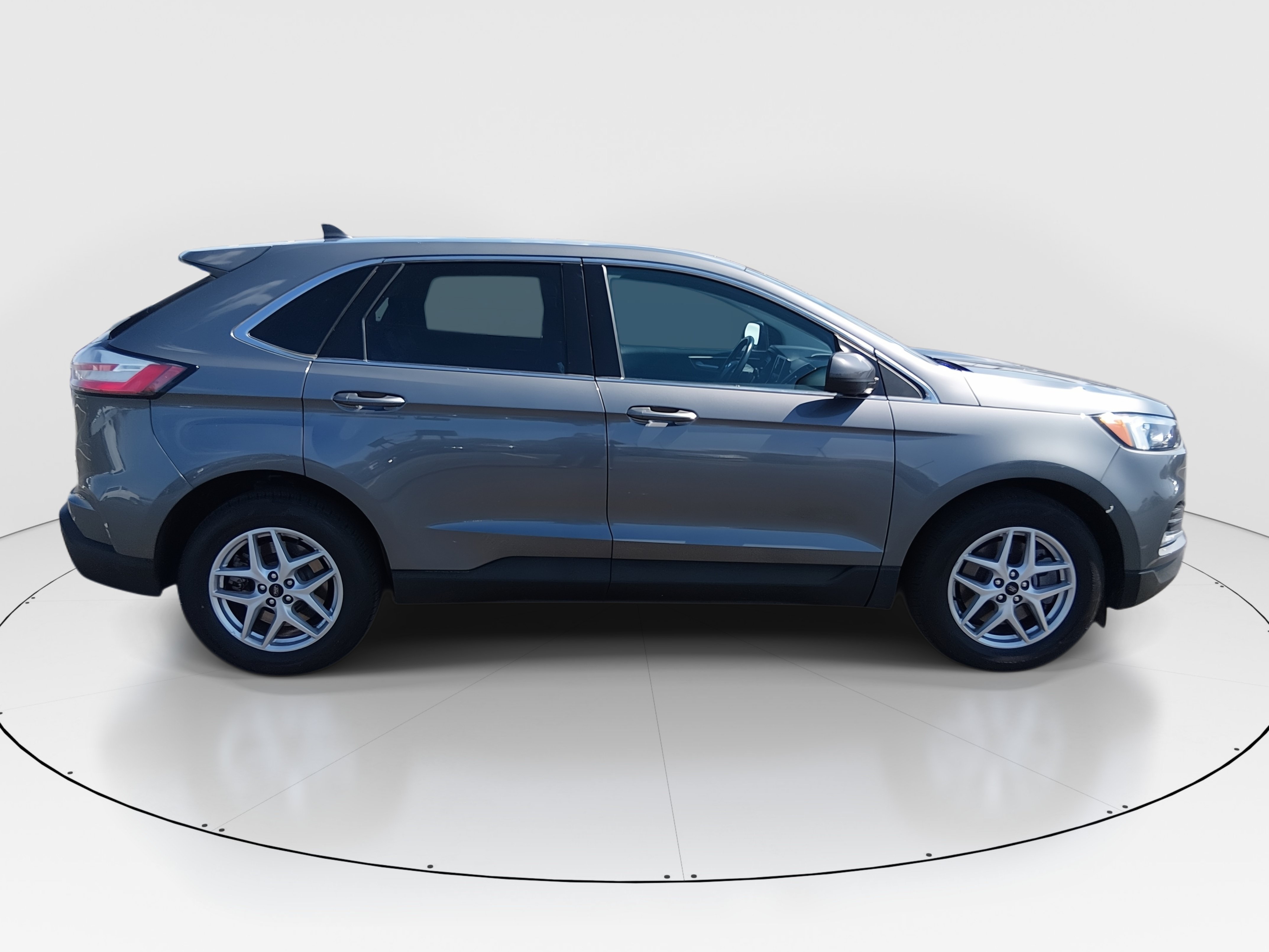 2024 Ford Edge SEL - Photo 8