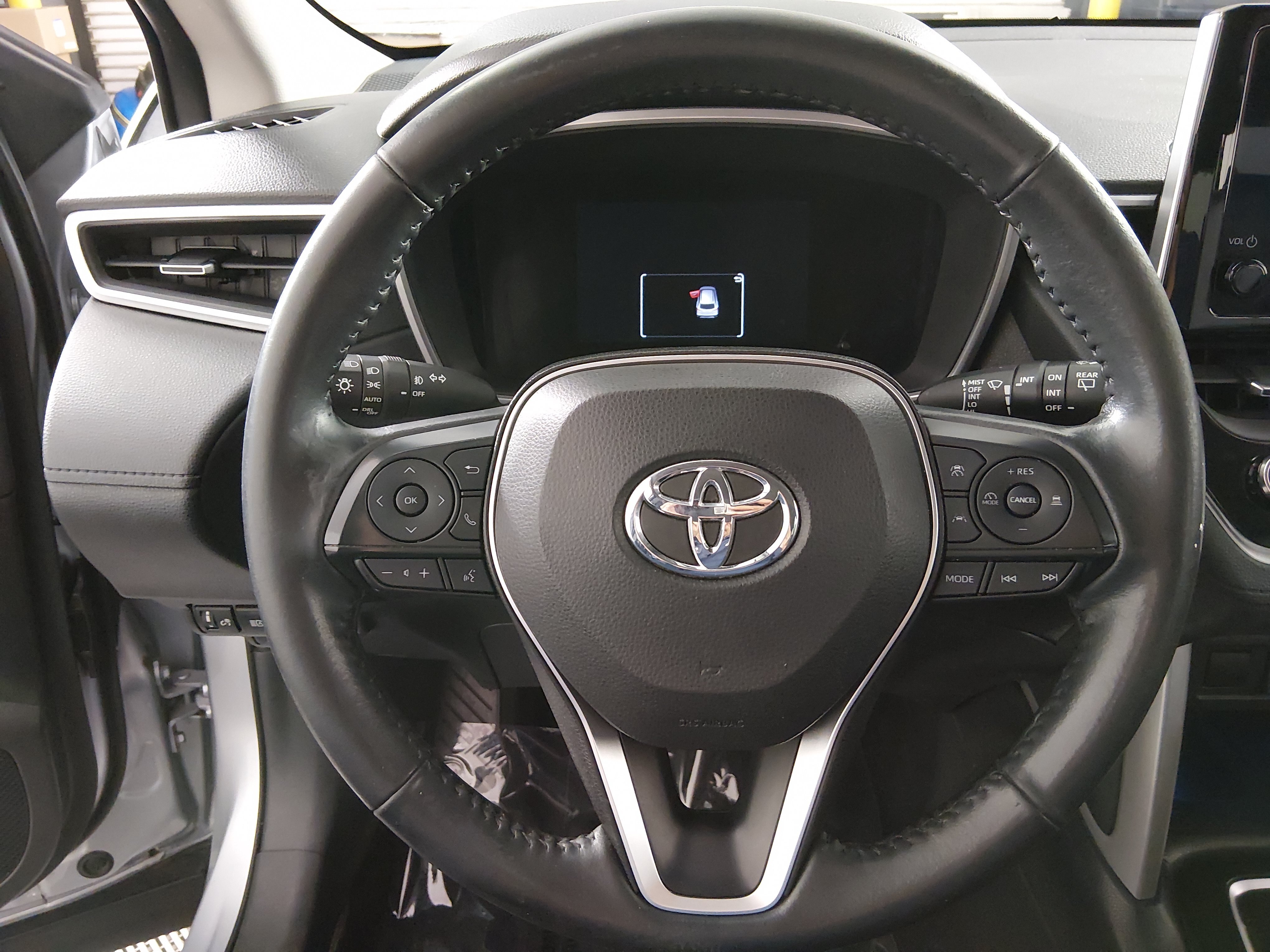 2023 Toyota Corolla Cross XLE - Photo 12