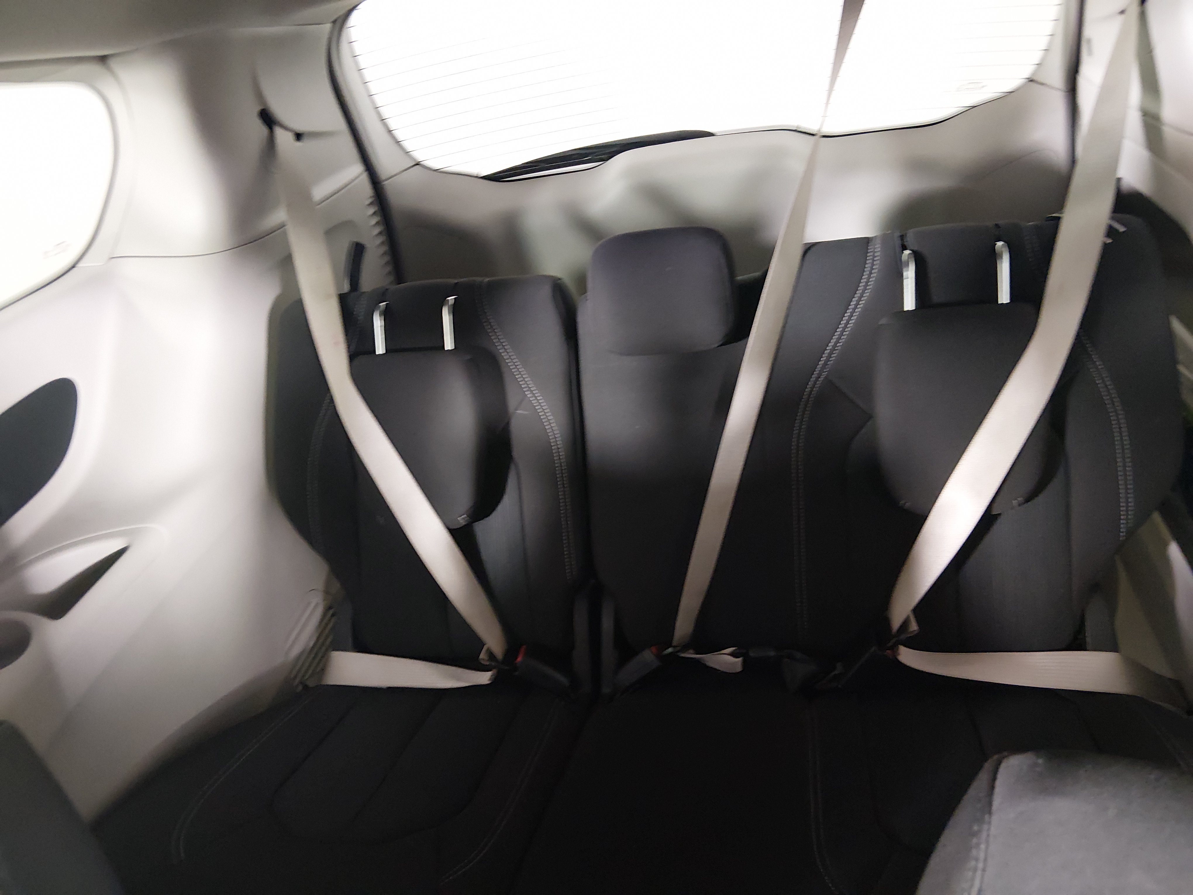 2023 Chrysler Voyager LX - Photo 17