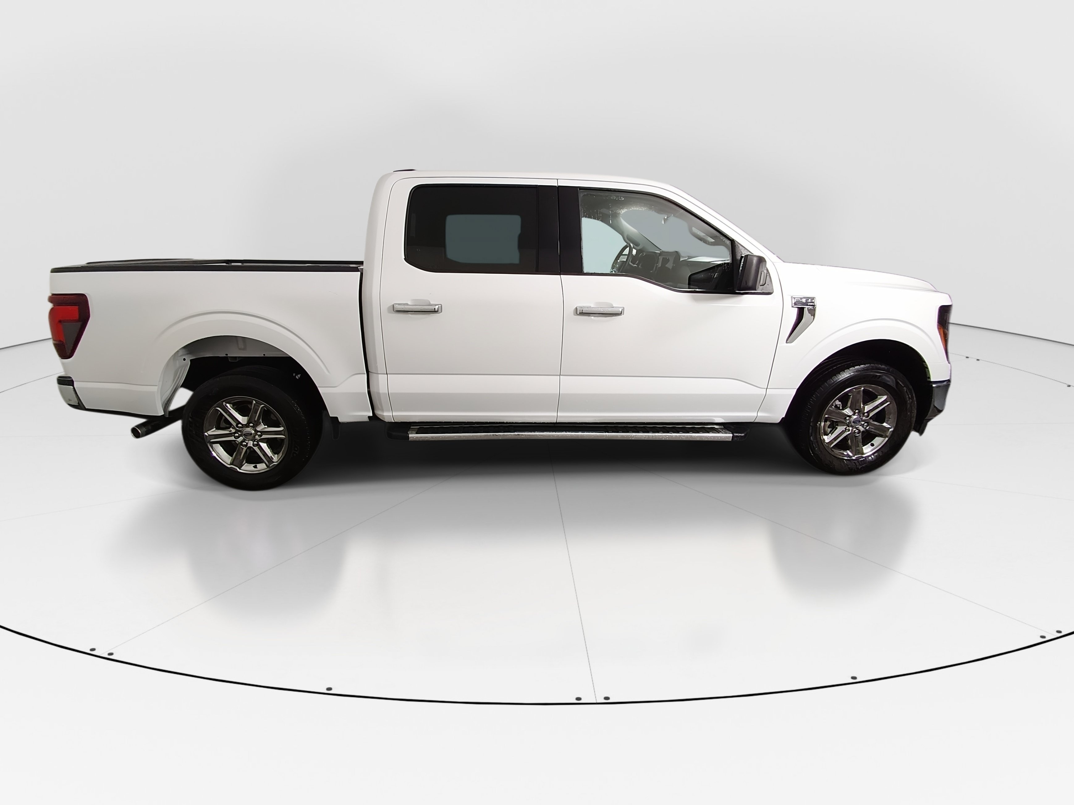 2025 Ford F-150 XLT - Photo 8