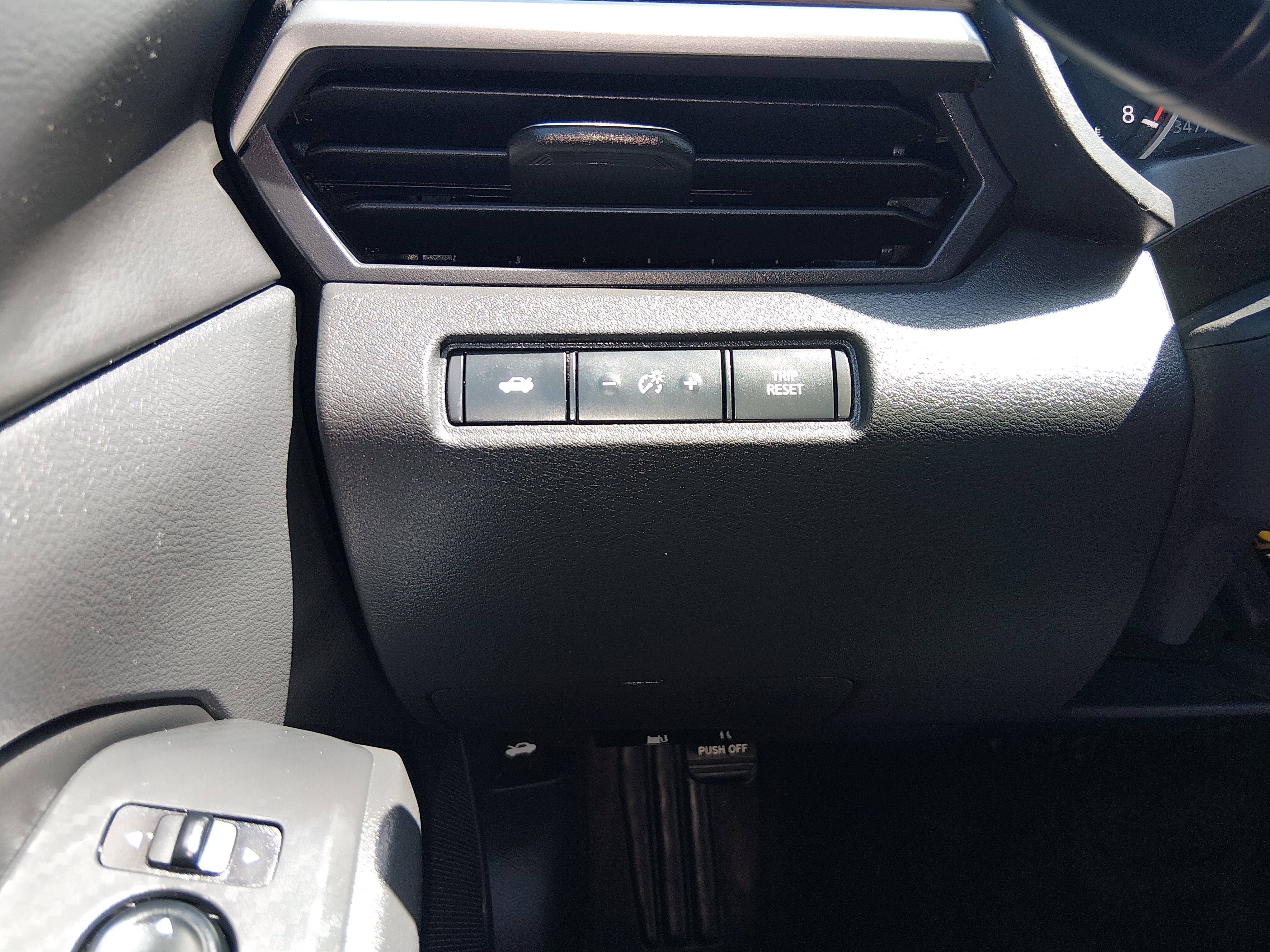 2025 Nissan Altima SV - Photo 13