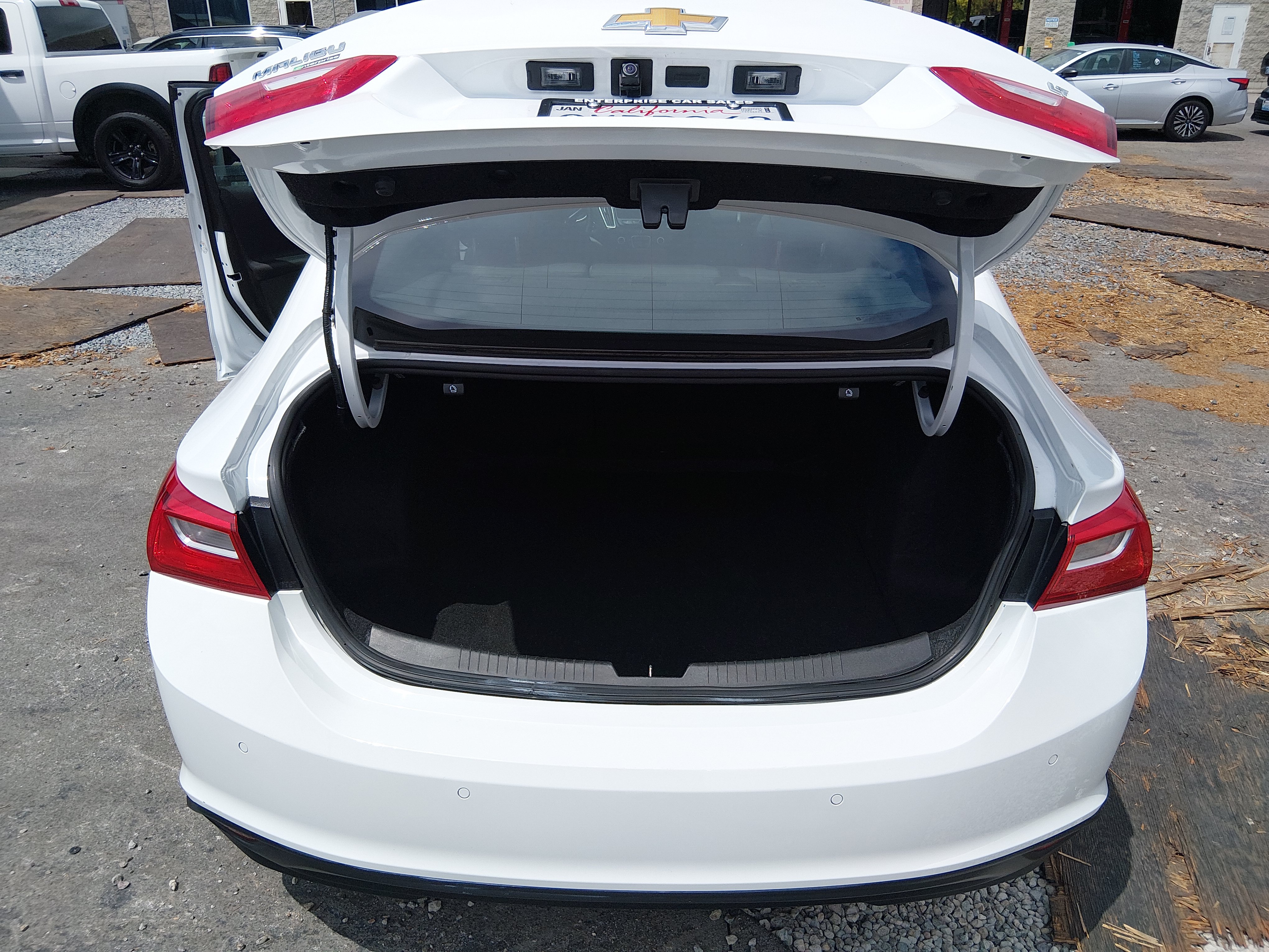 2024 Chevrolet Malibu 1LT - Photo 11