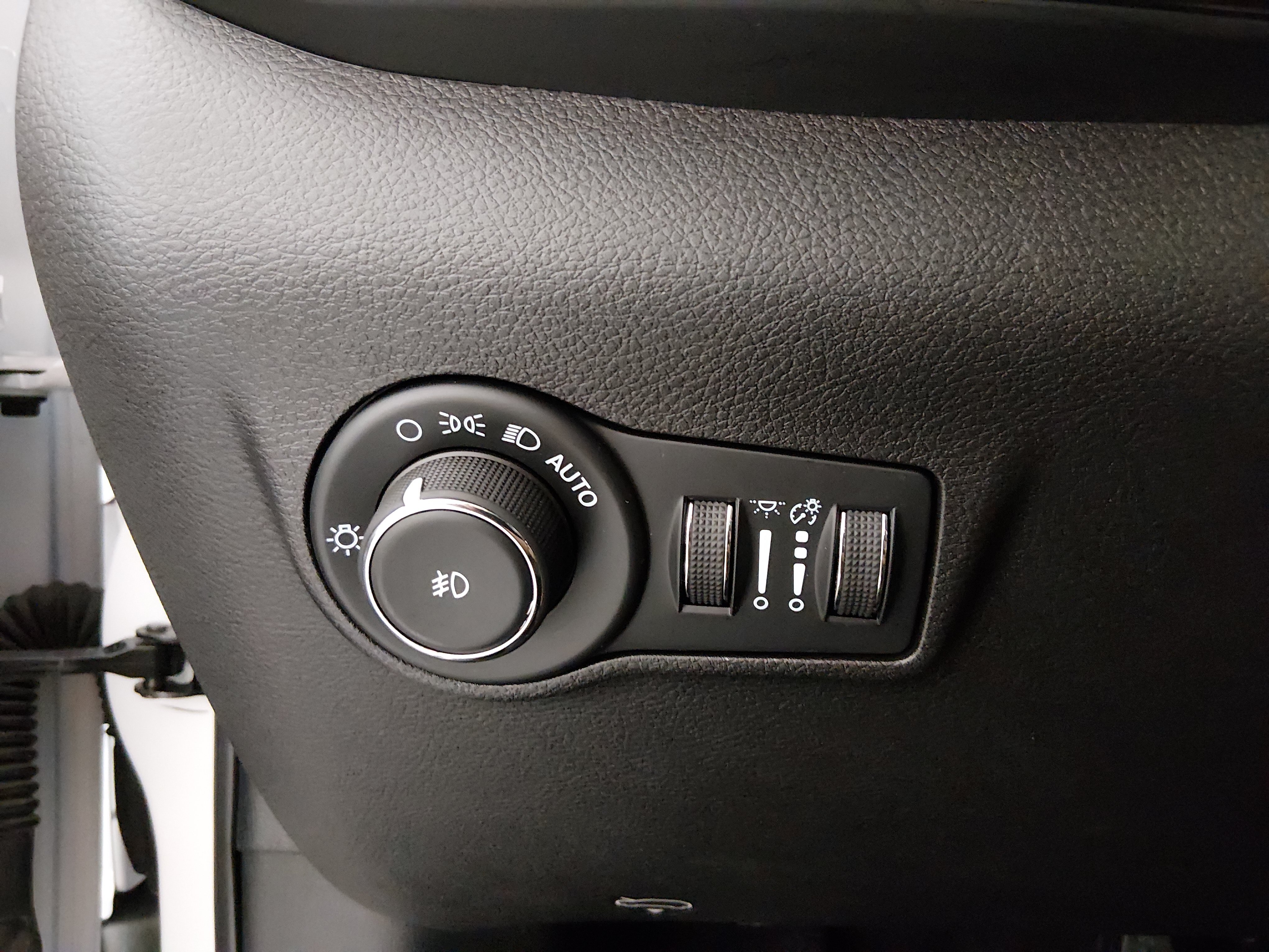 2025 Jeep Compass Trailhawk - Photo 13