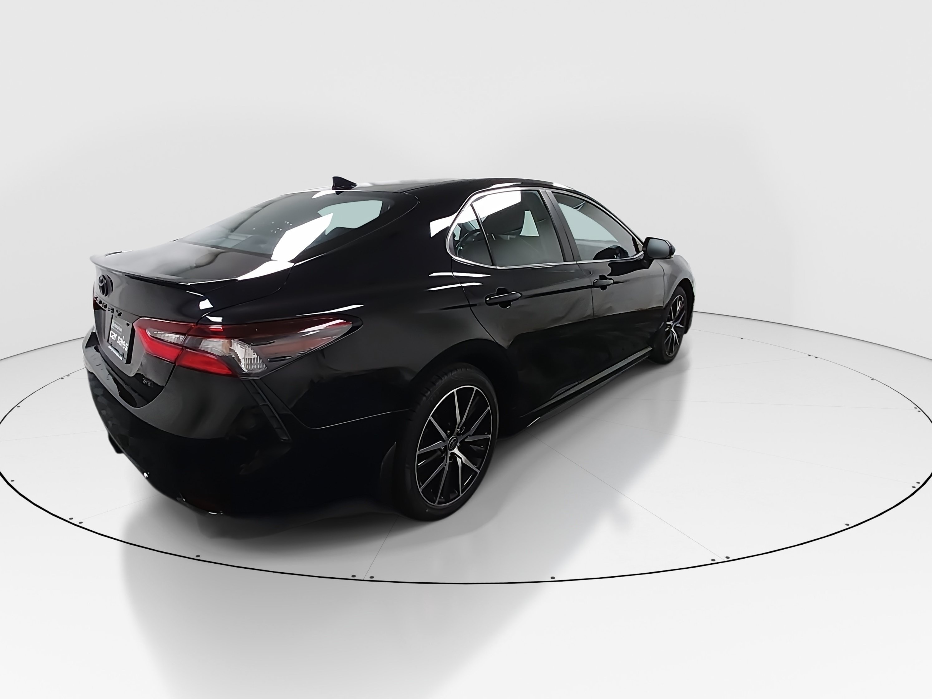 2023 Toyota Camry SE - Photo 7