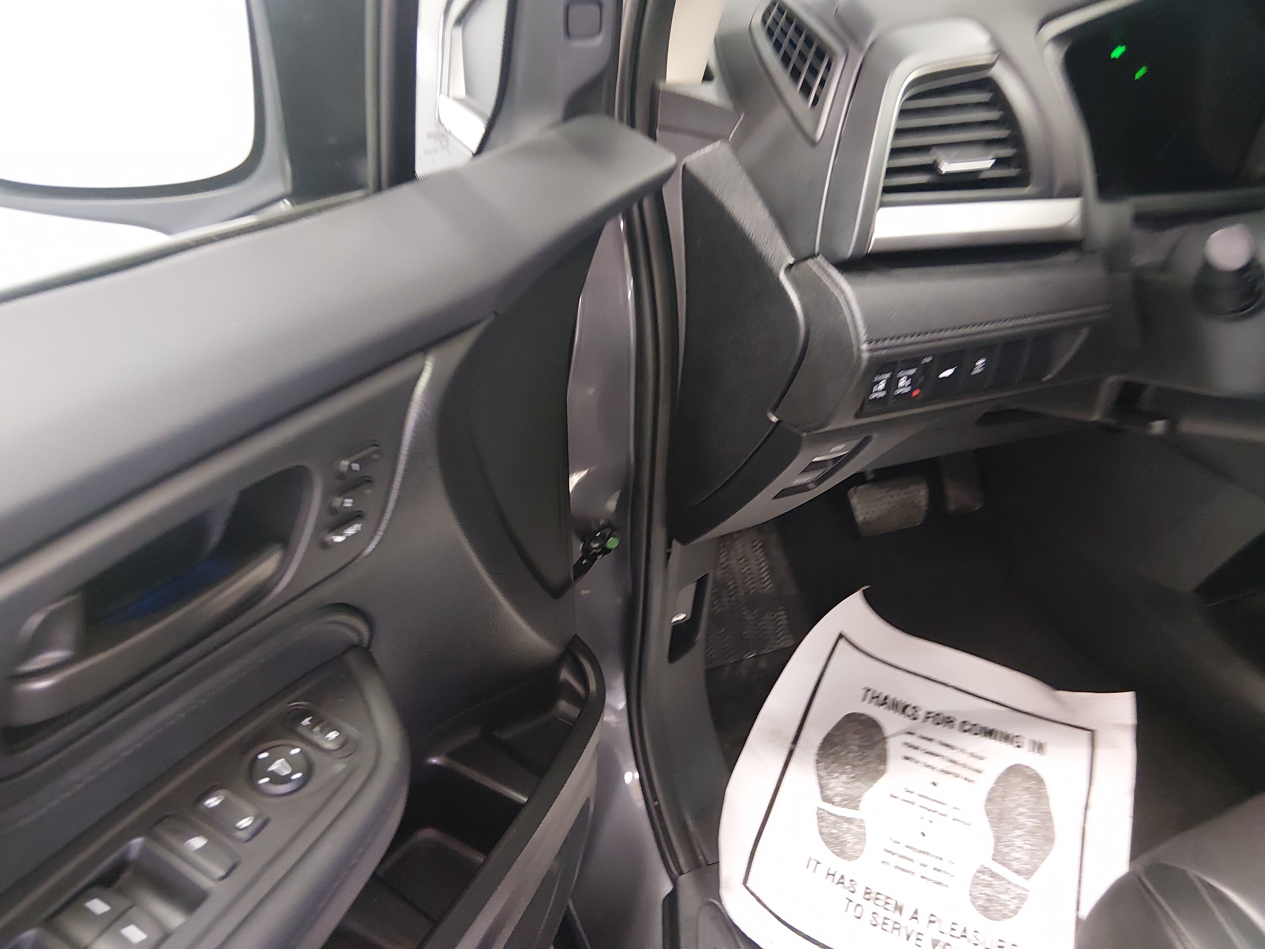 2025 Honda Odyssey EX-L - Photo 13