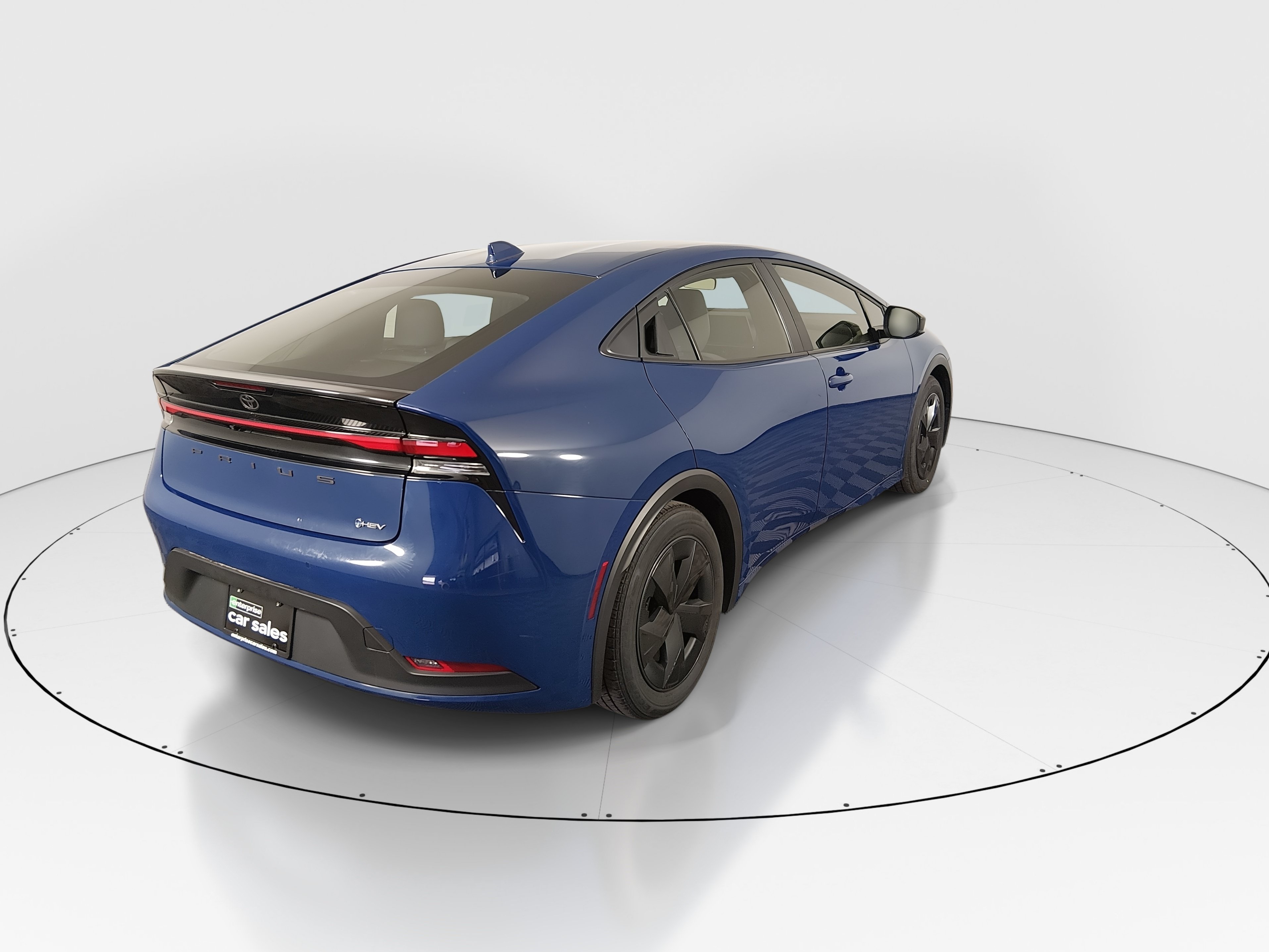 2025 Toyota Prius LE - Photo 7