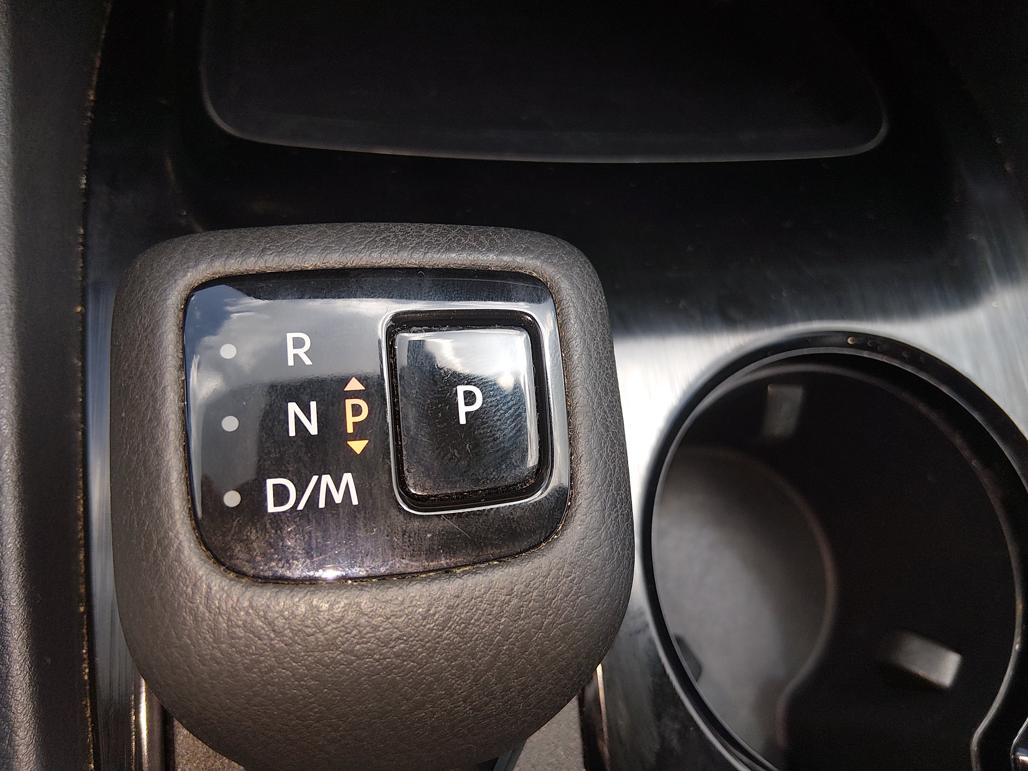 2023 Nissan Rogue SV - Photo 16