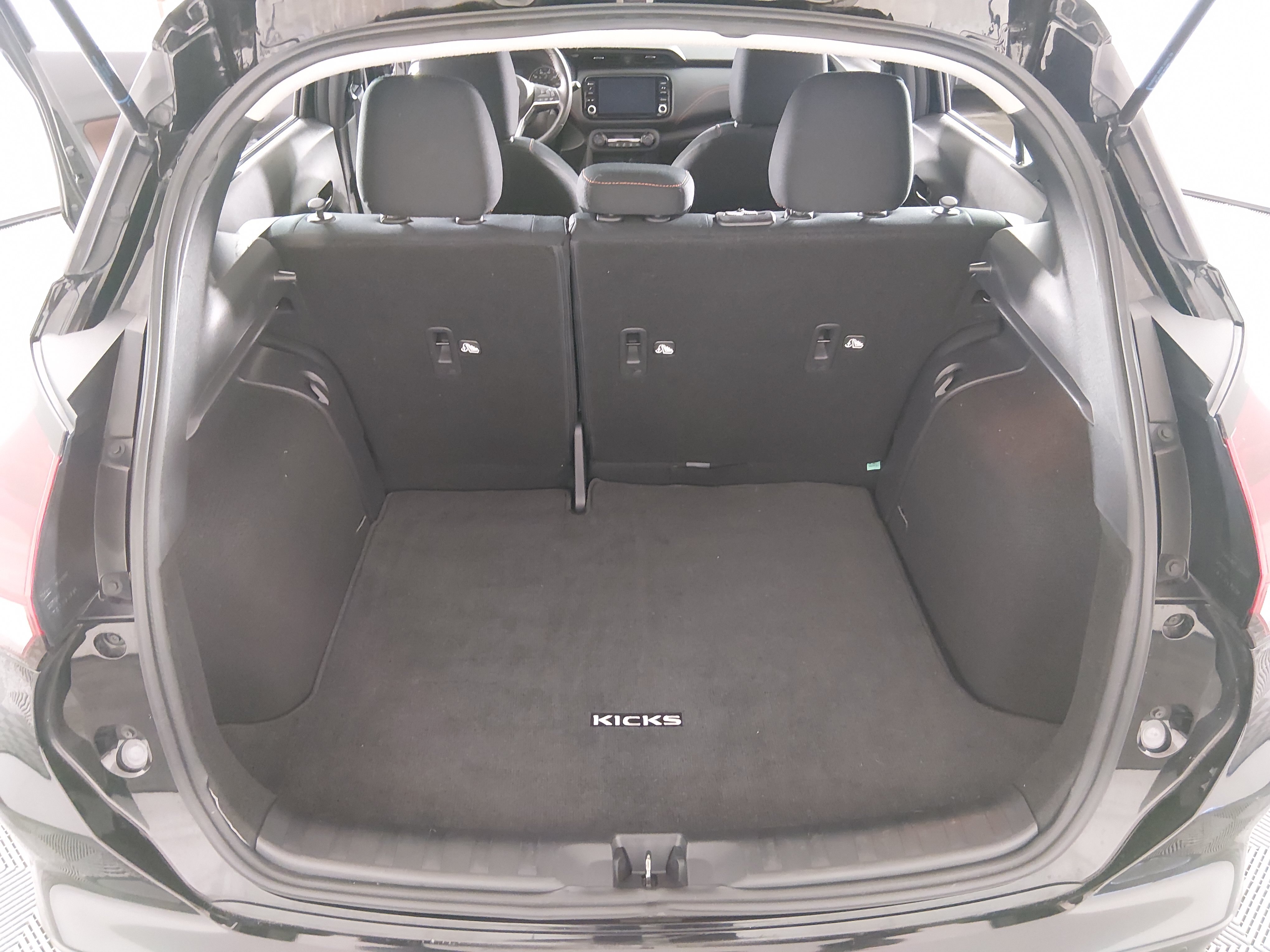 2024 Nissan Kicks SR - Photo 11