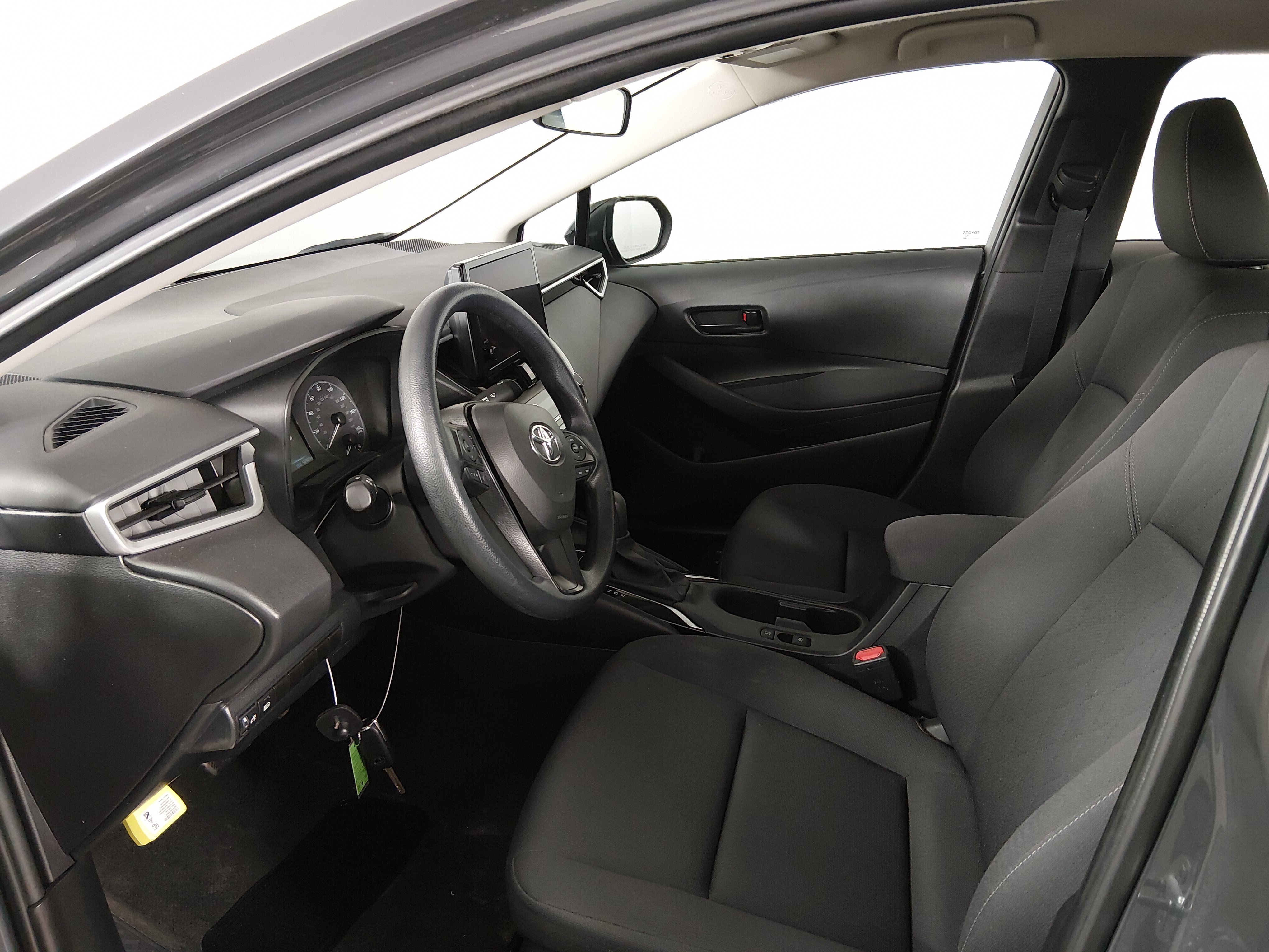 2024 Toyota Corolla LE - Photo 17