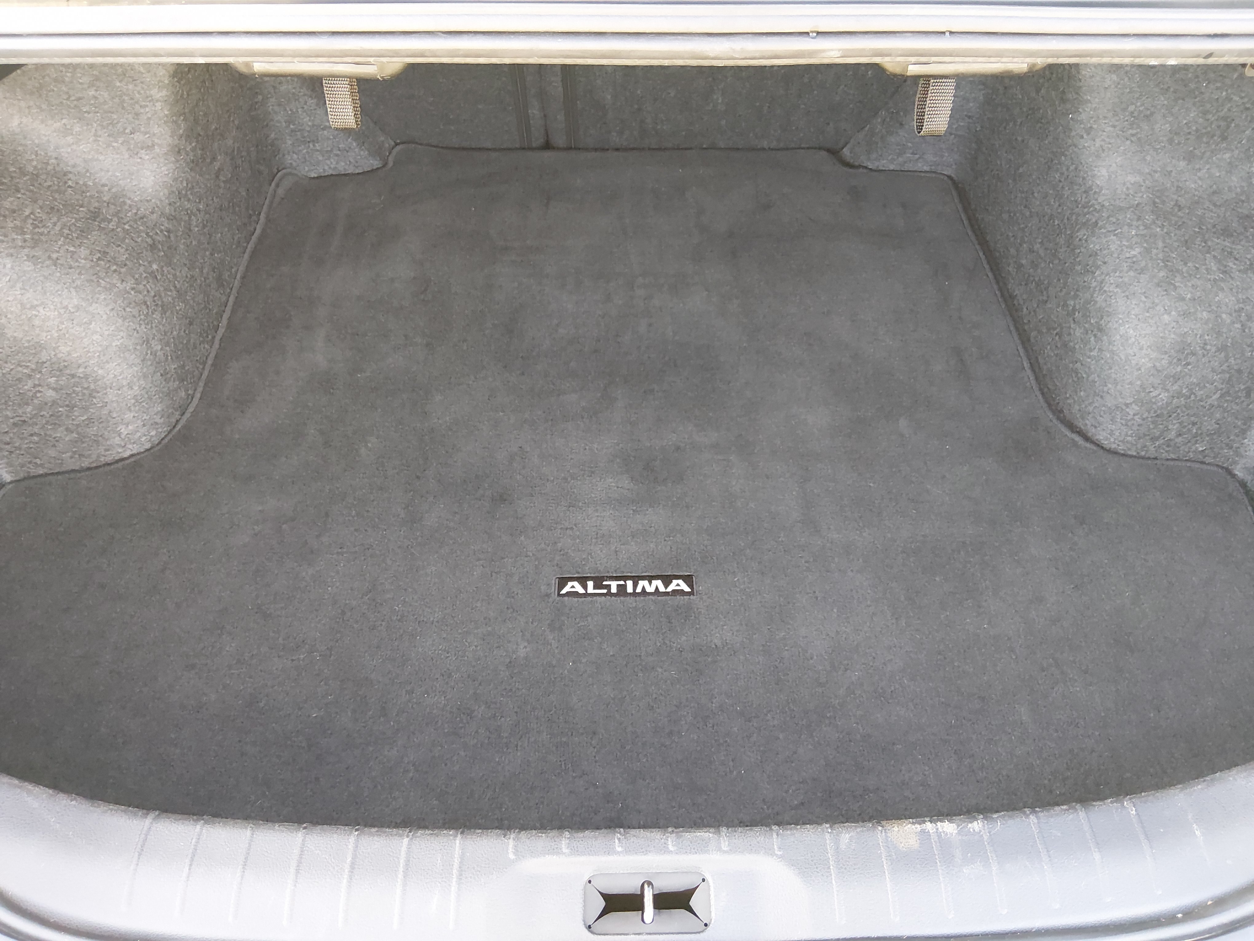 2024 Nissan Altima SR - Photo 11