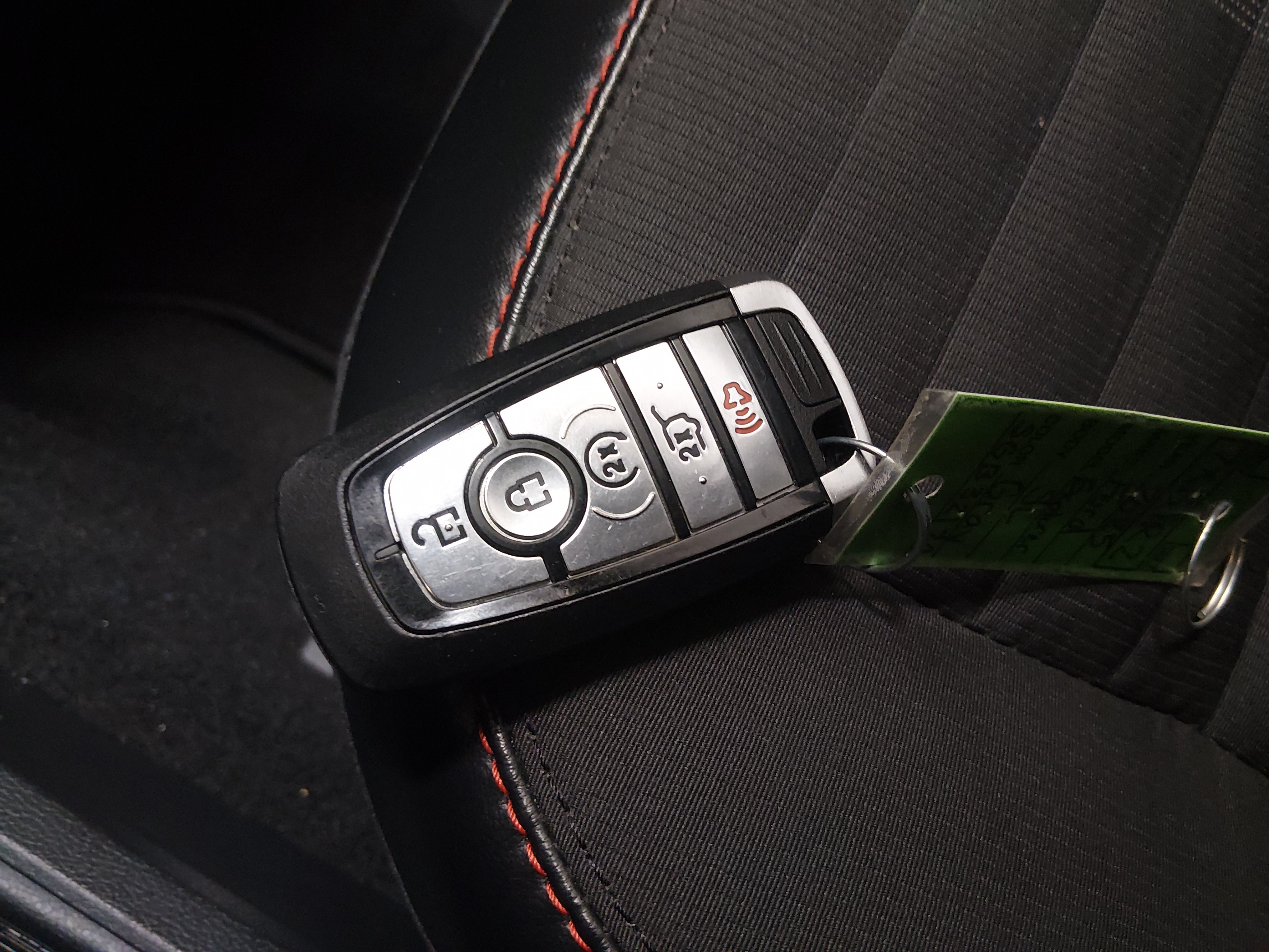 2025 Ford Explorer ST-LINE - Photo 15
