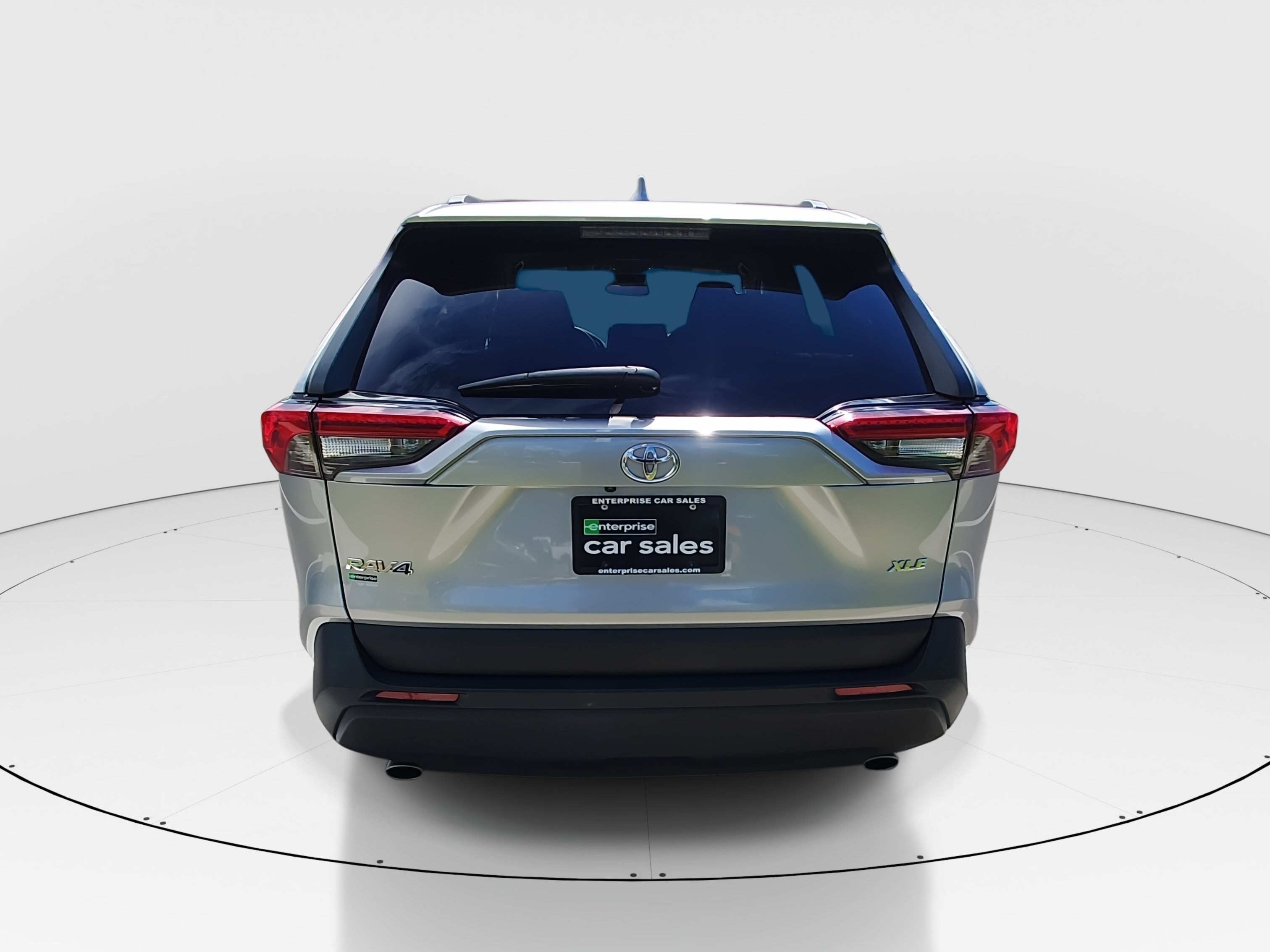 2024 Toyota RAV4 XLE - Photo 6
