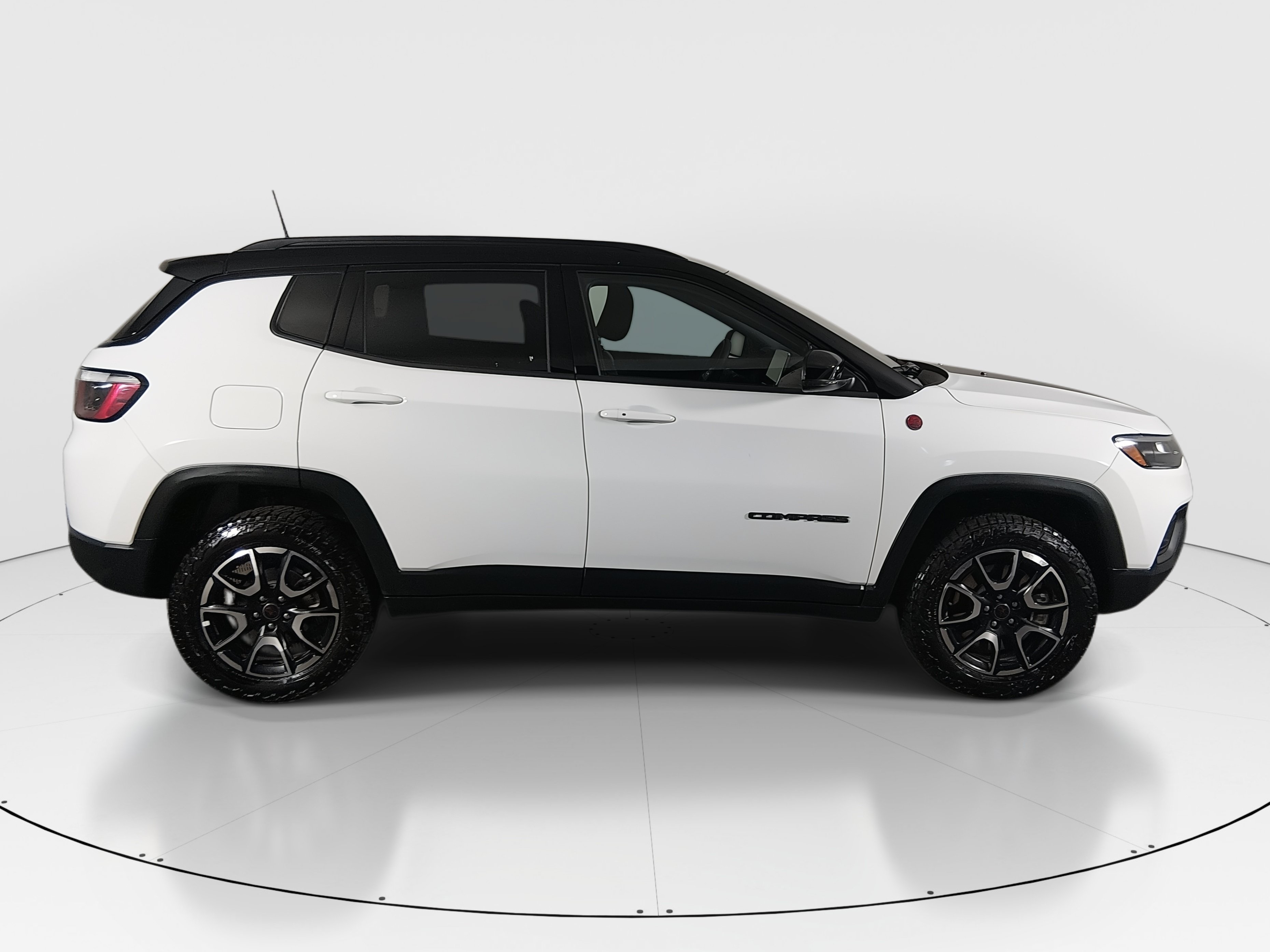 2025 Jeep Compass Trailhawk - Photo 8