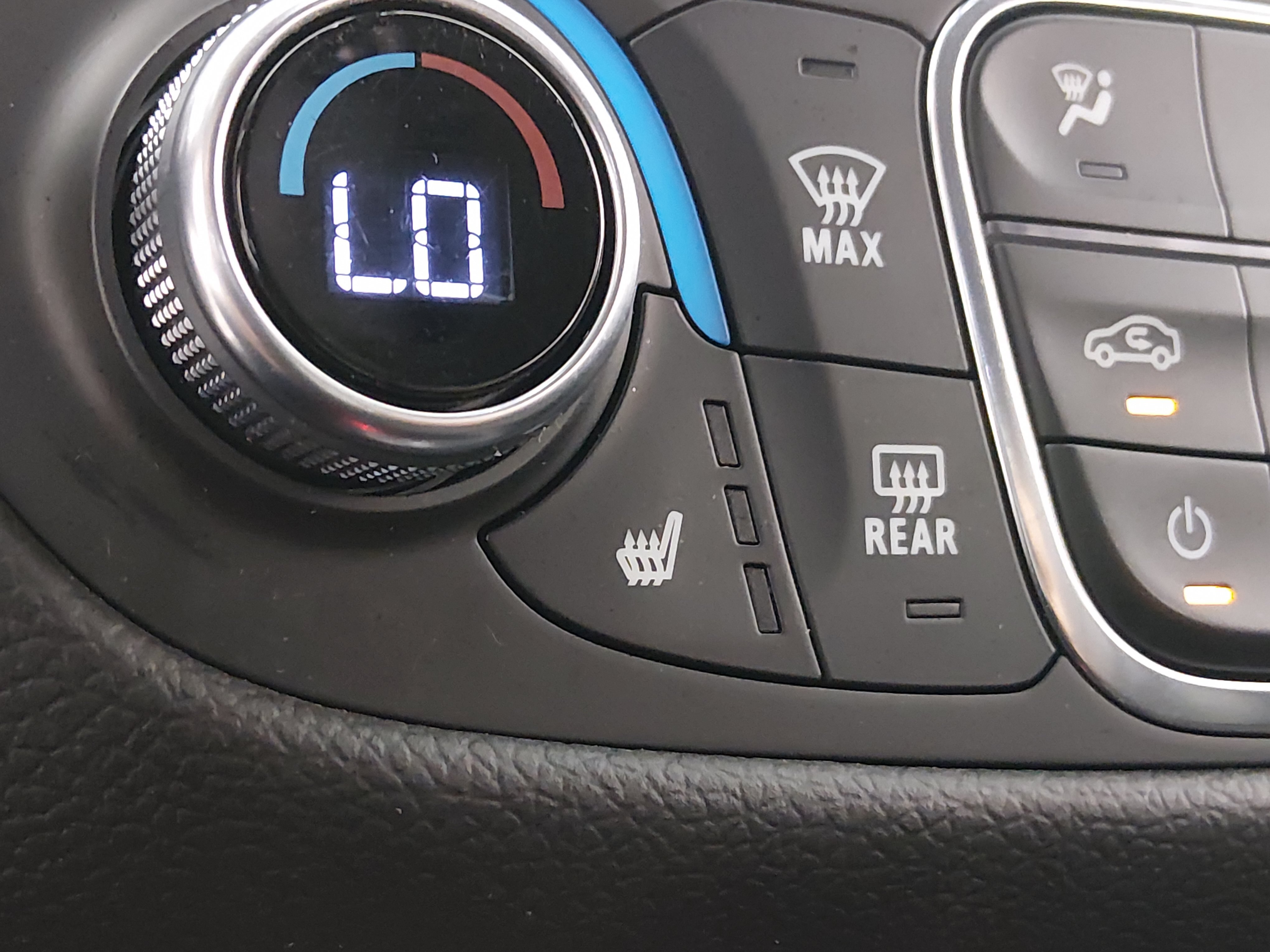 2024 Chevrolet Equinox LT - Photo 17