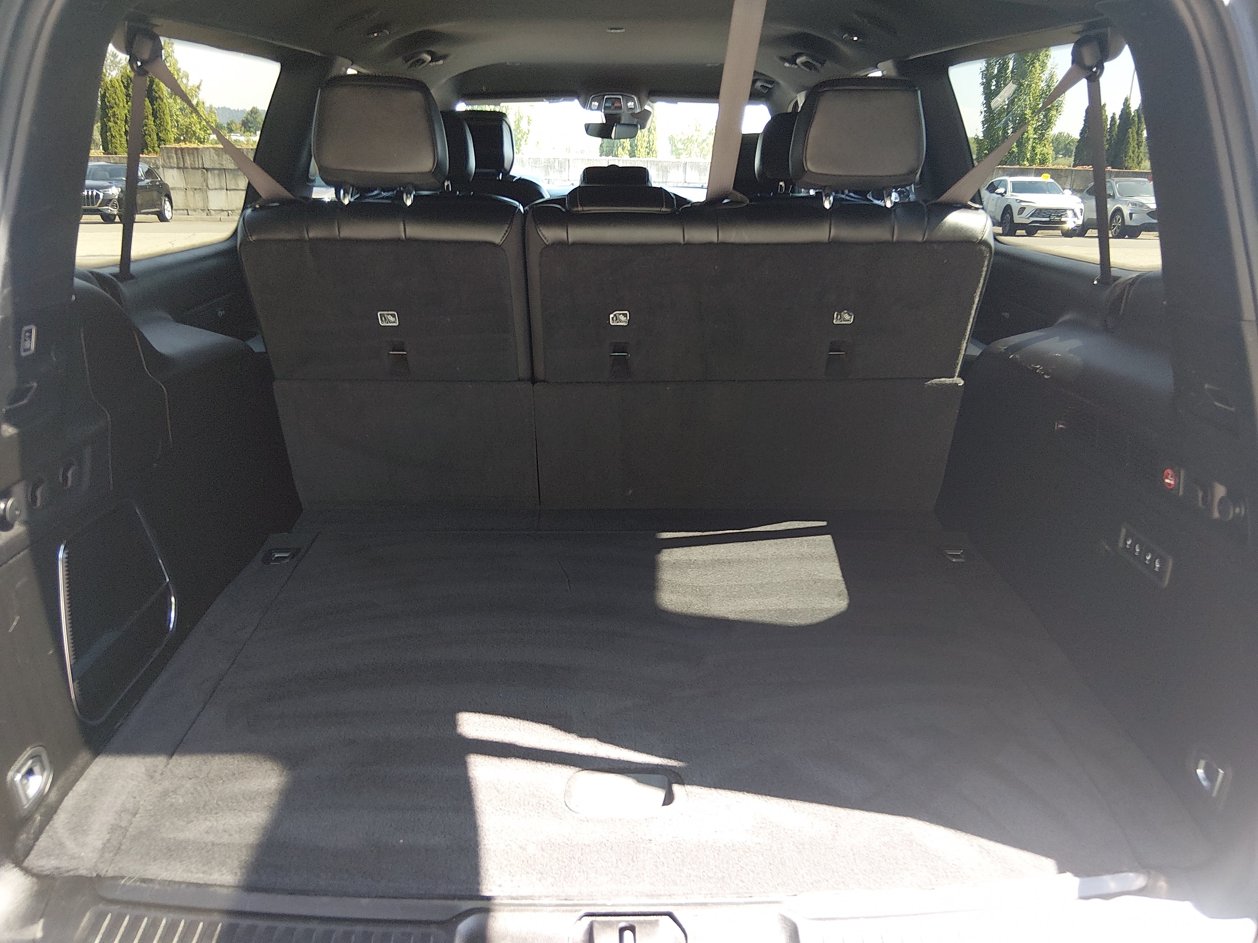 2023 Jeep Wagoneer L Series II - Photo 11