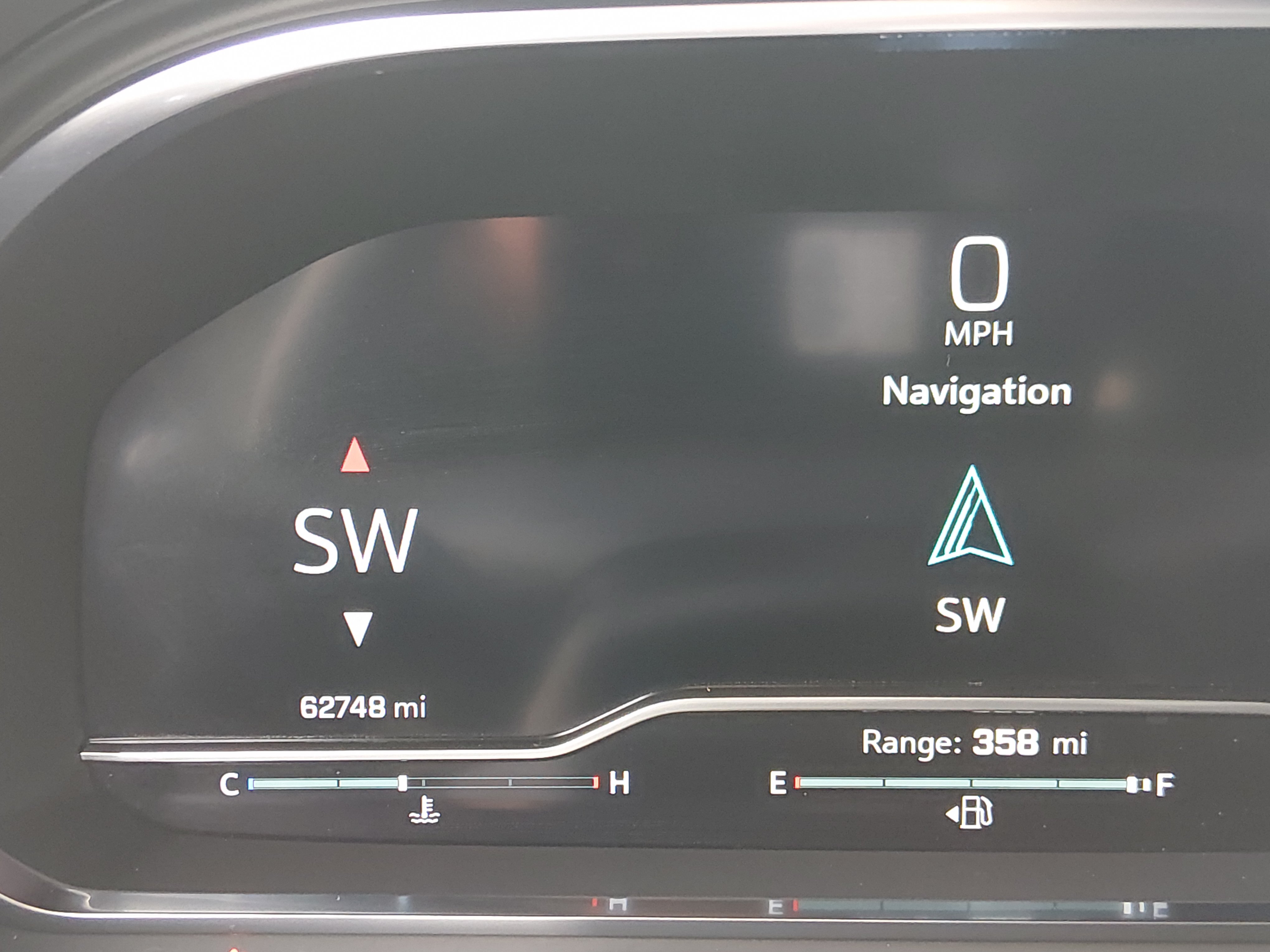 2024 Chevrolet Suburban LT - Photo 14