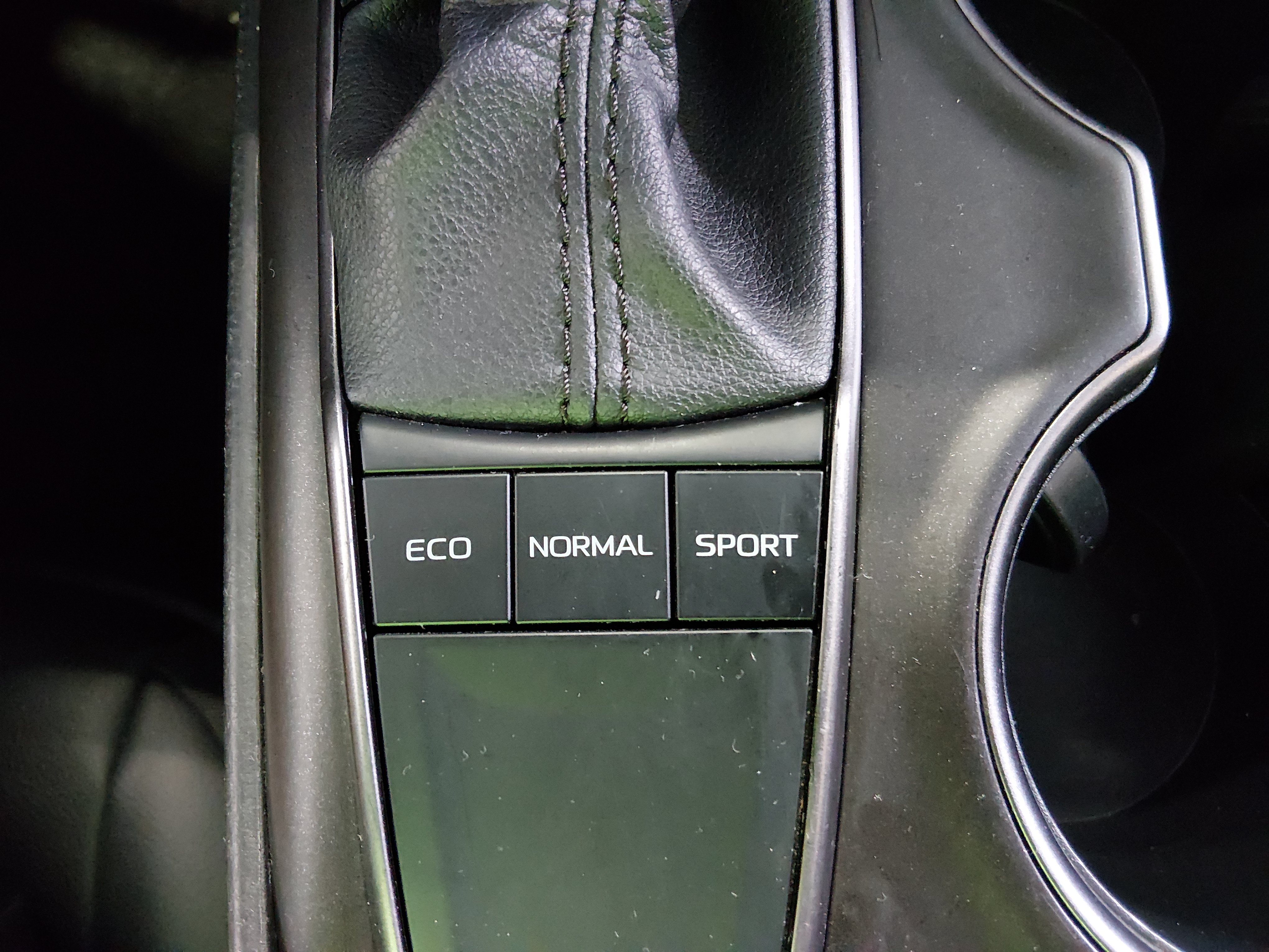 2024 Toyota Camry SE - Photo 17