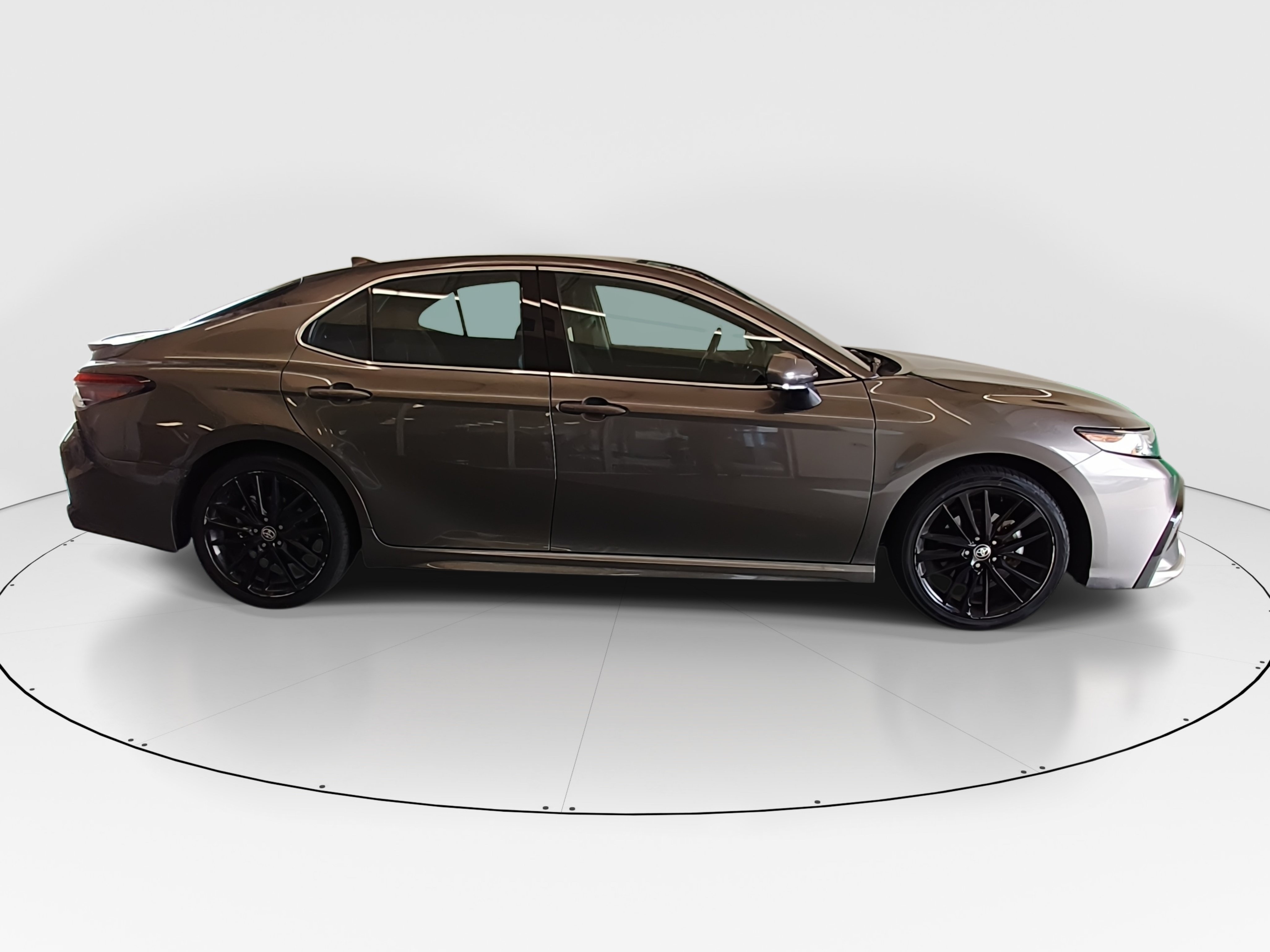 2024 Toyota Camry XSE - Photo 8