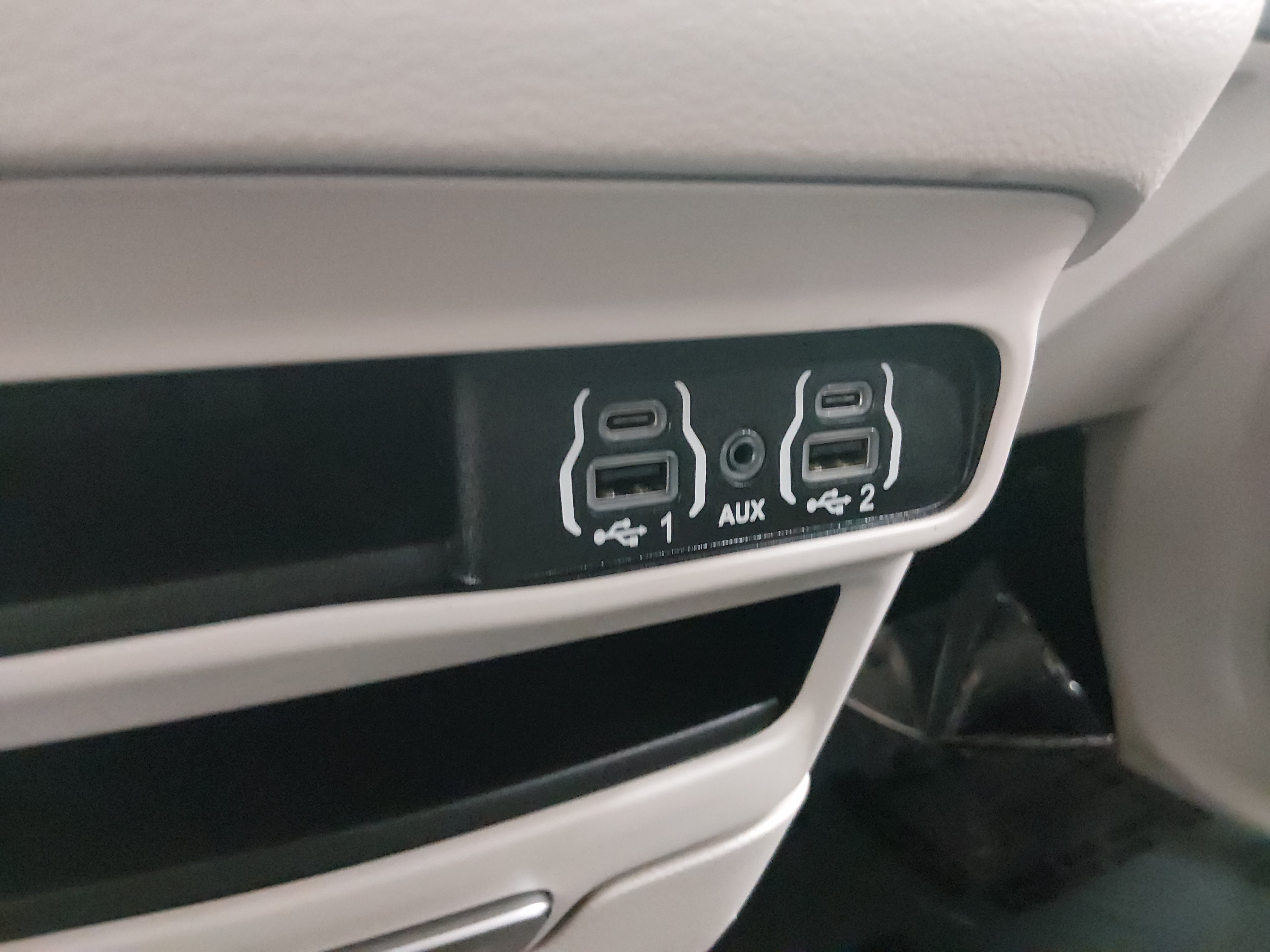2023 Chrysler Pacifica Touring L - Photo 20