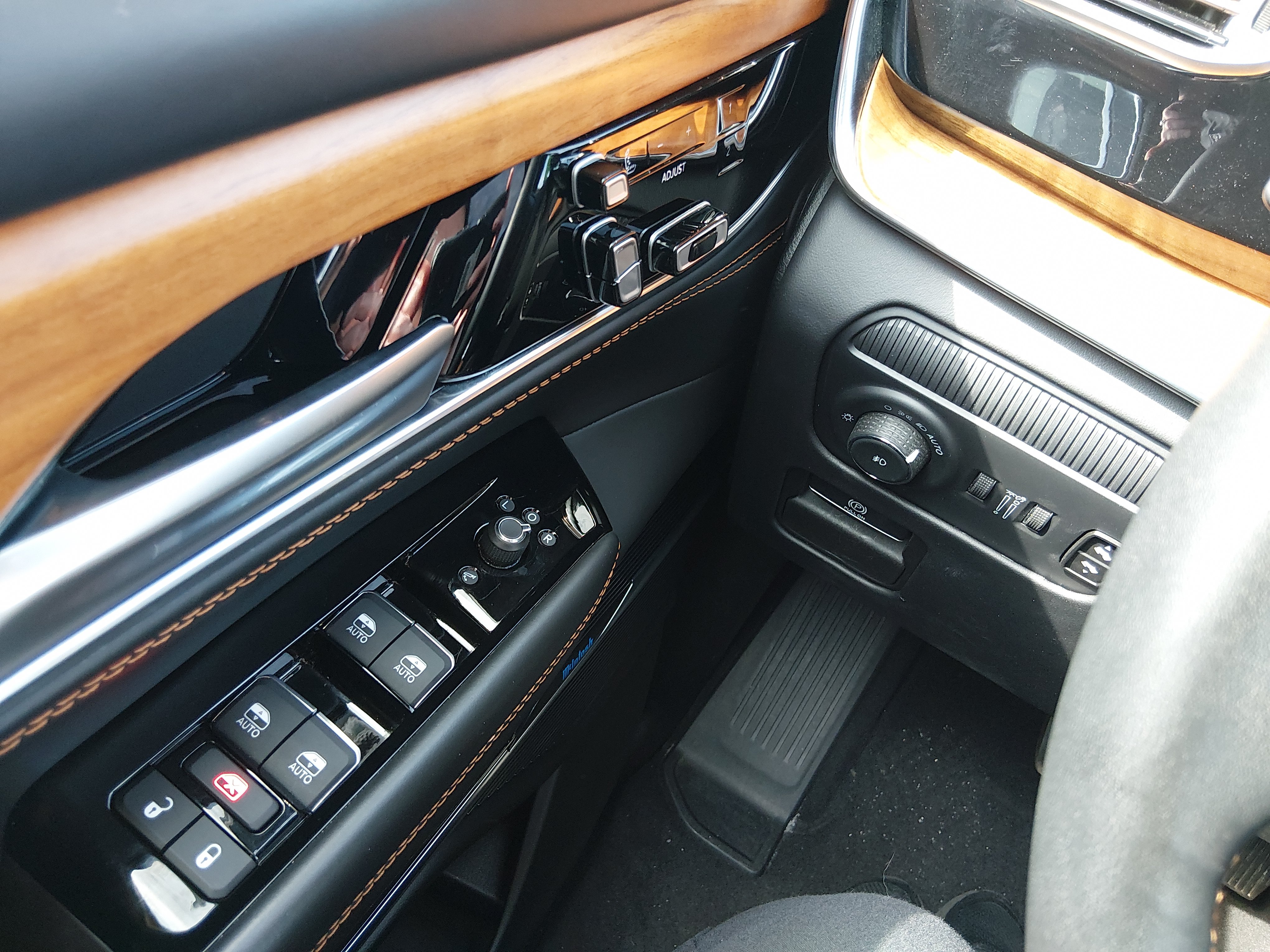 2024 Jeep Grand Wagoneer L Series III - Photo 13