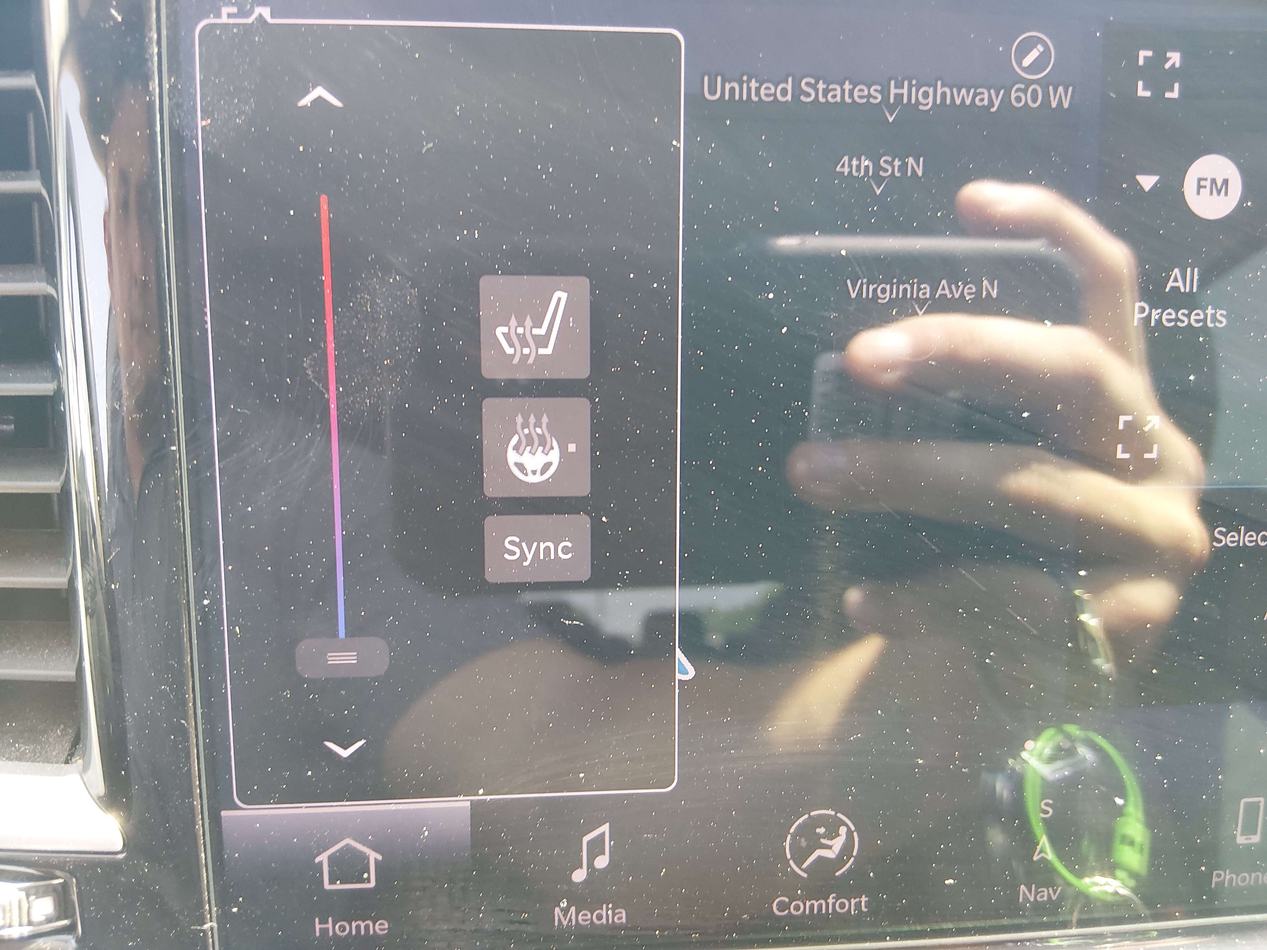 2024 Chrysler Pacifica PHEV Select - Photo 19