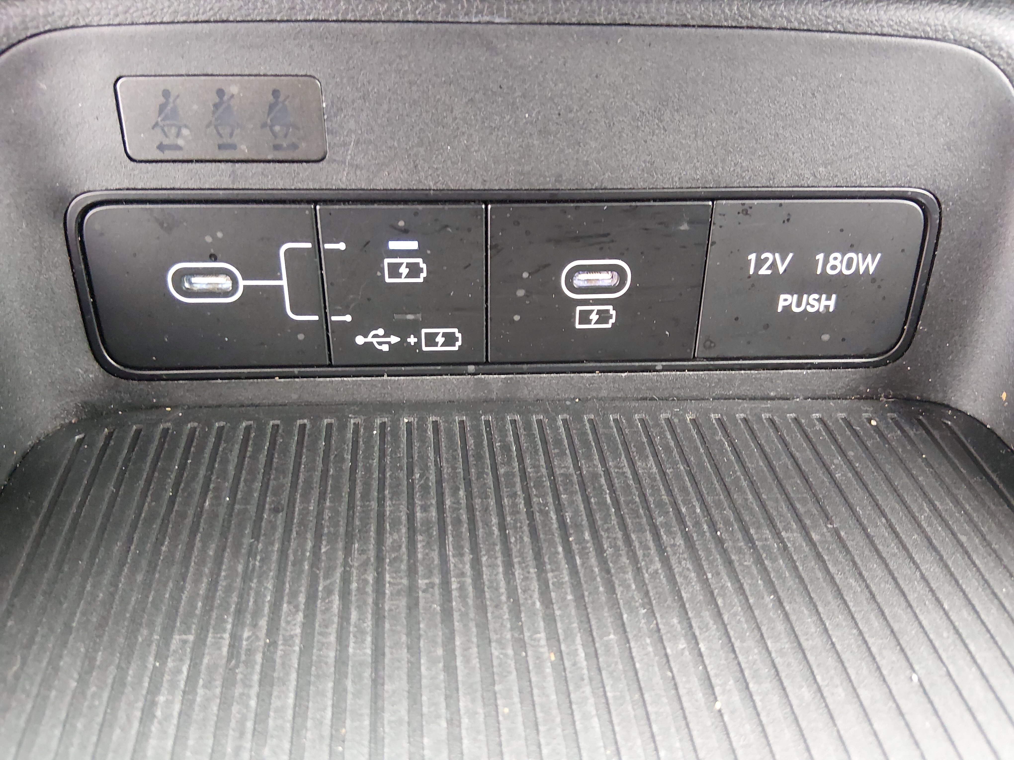 2024 Hyundai Kona SEL - Photo 17