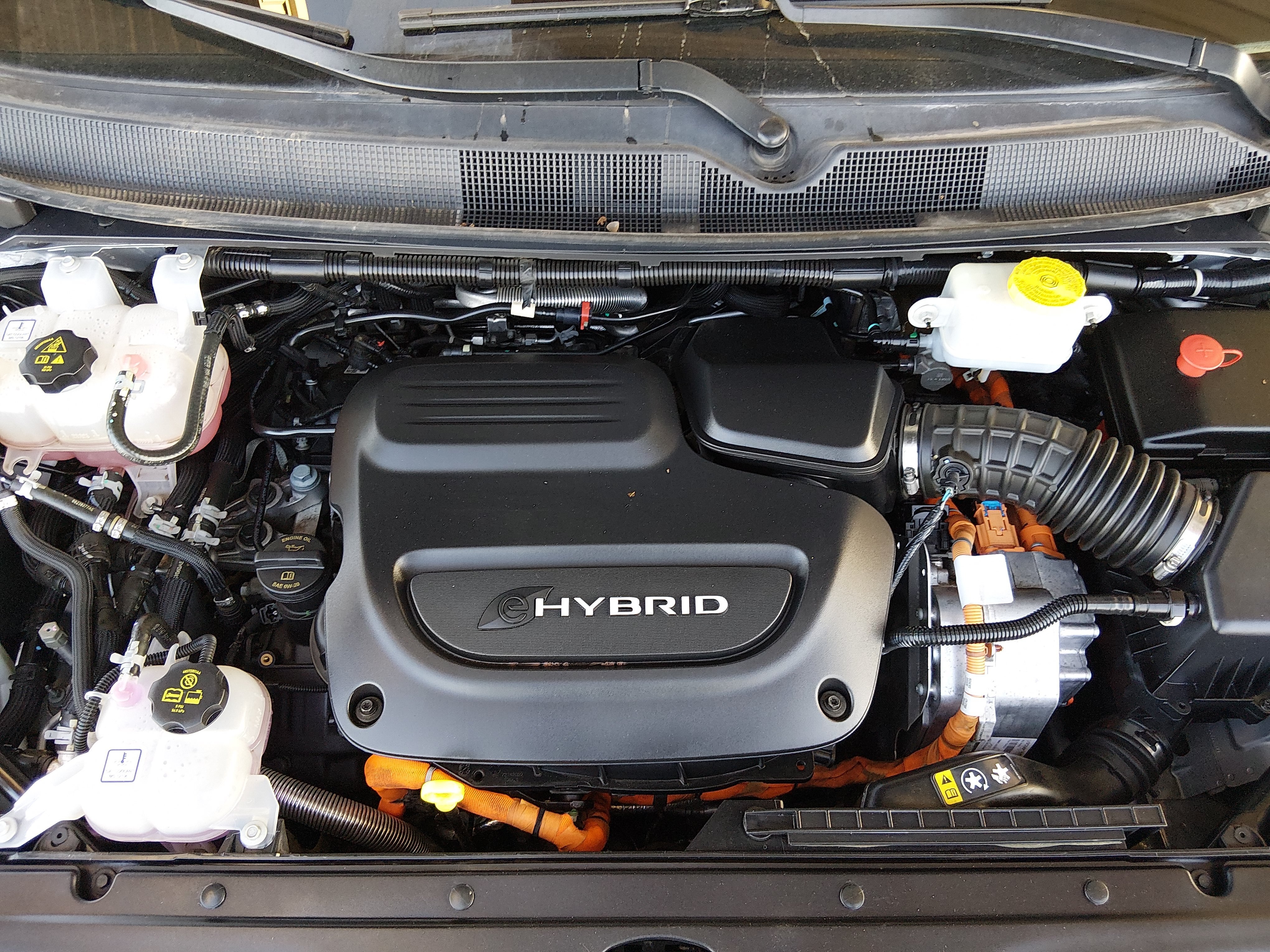 2023 Chrysler Pacifica Hybrid Limited - Photo 9