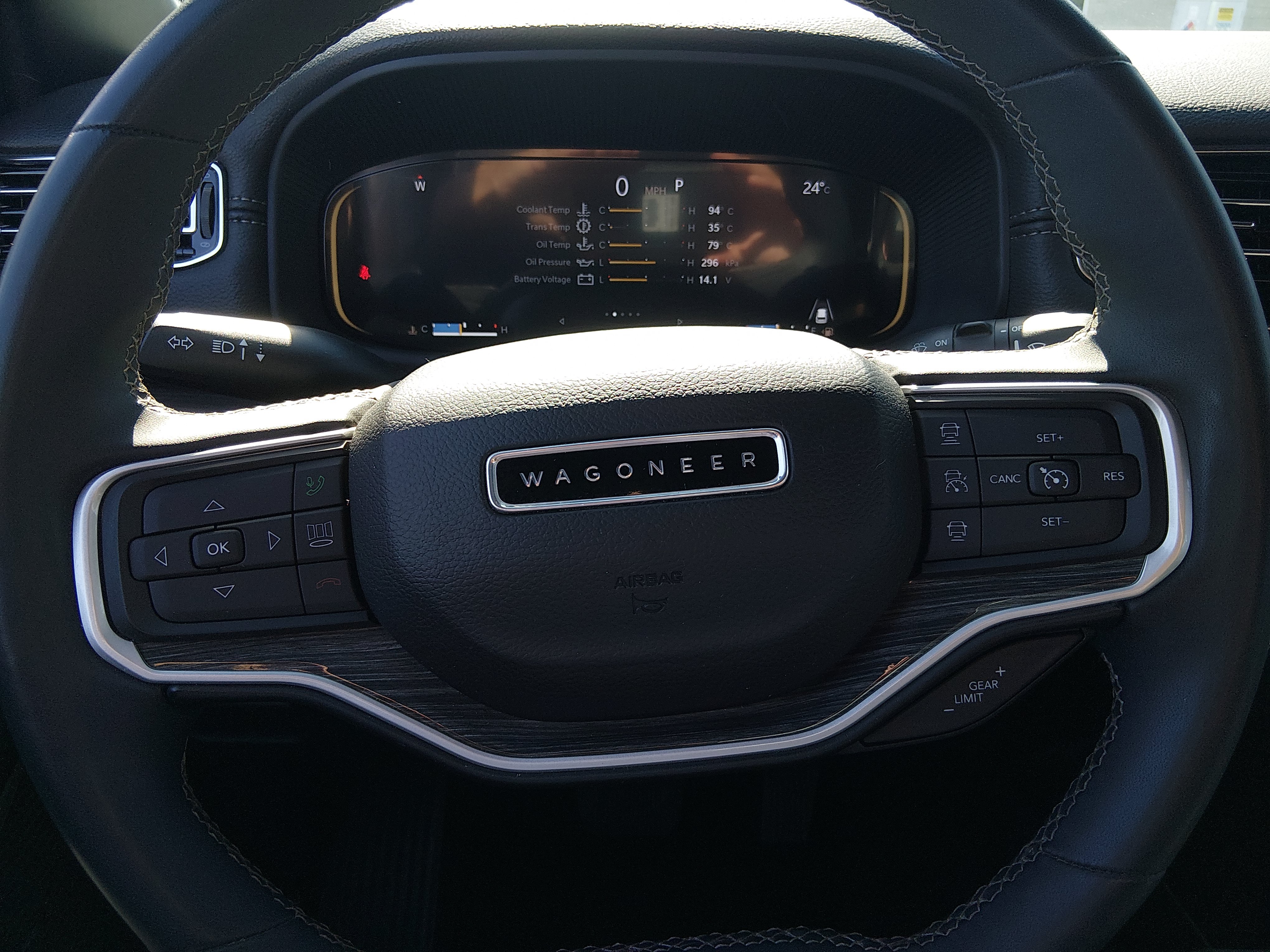 2022 Jeep Wagoneer Series II - Photo 12