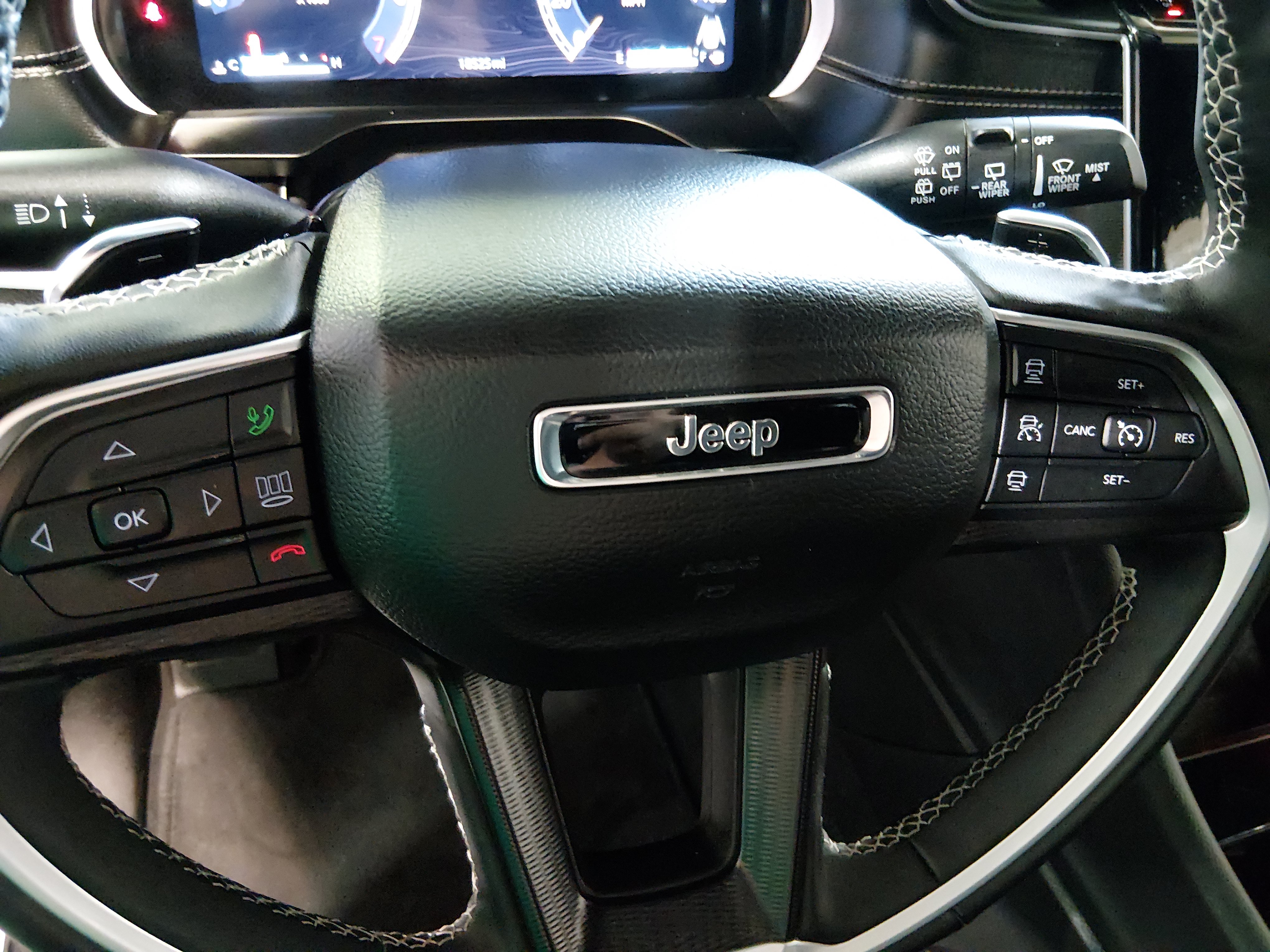 2025 Jeep Grand Cherokee Altitude - Photo 12