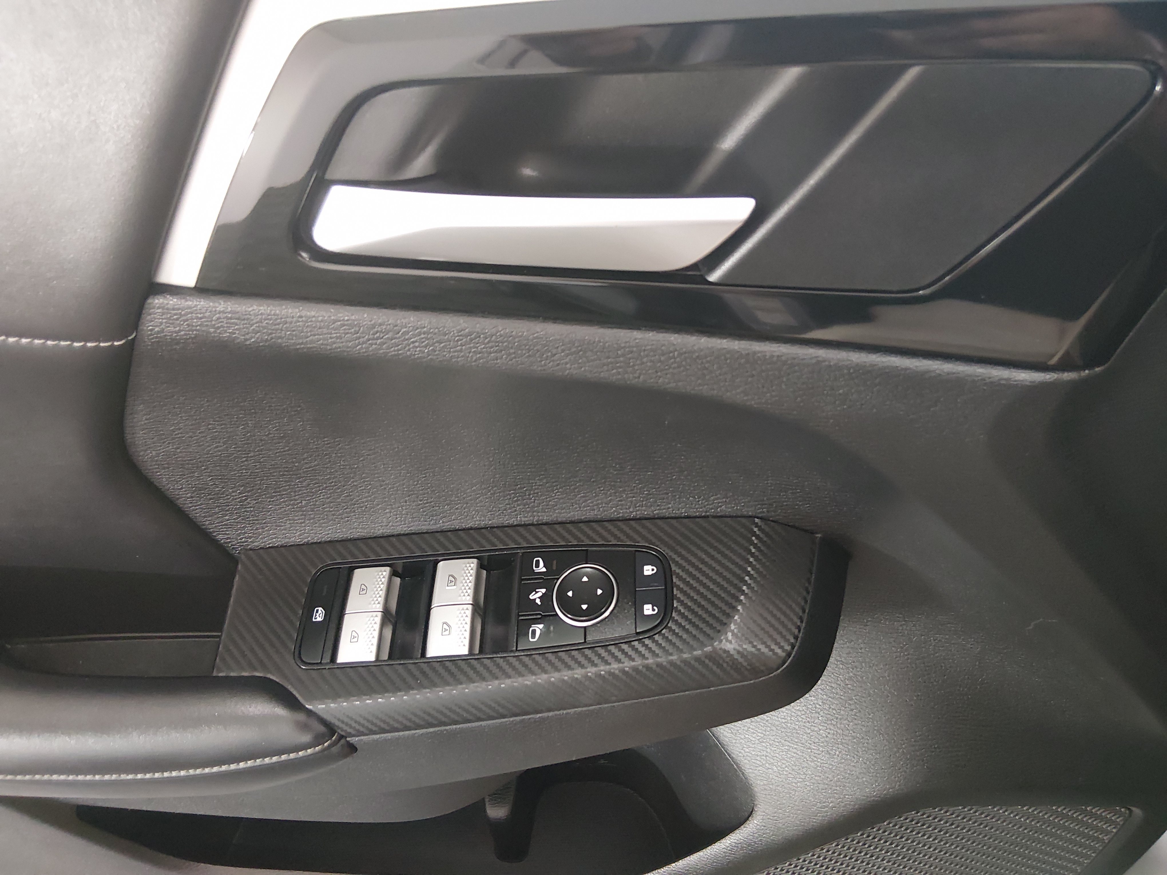 2024 Mitsubishi Outlander SE - Photo 16
