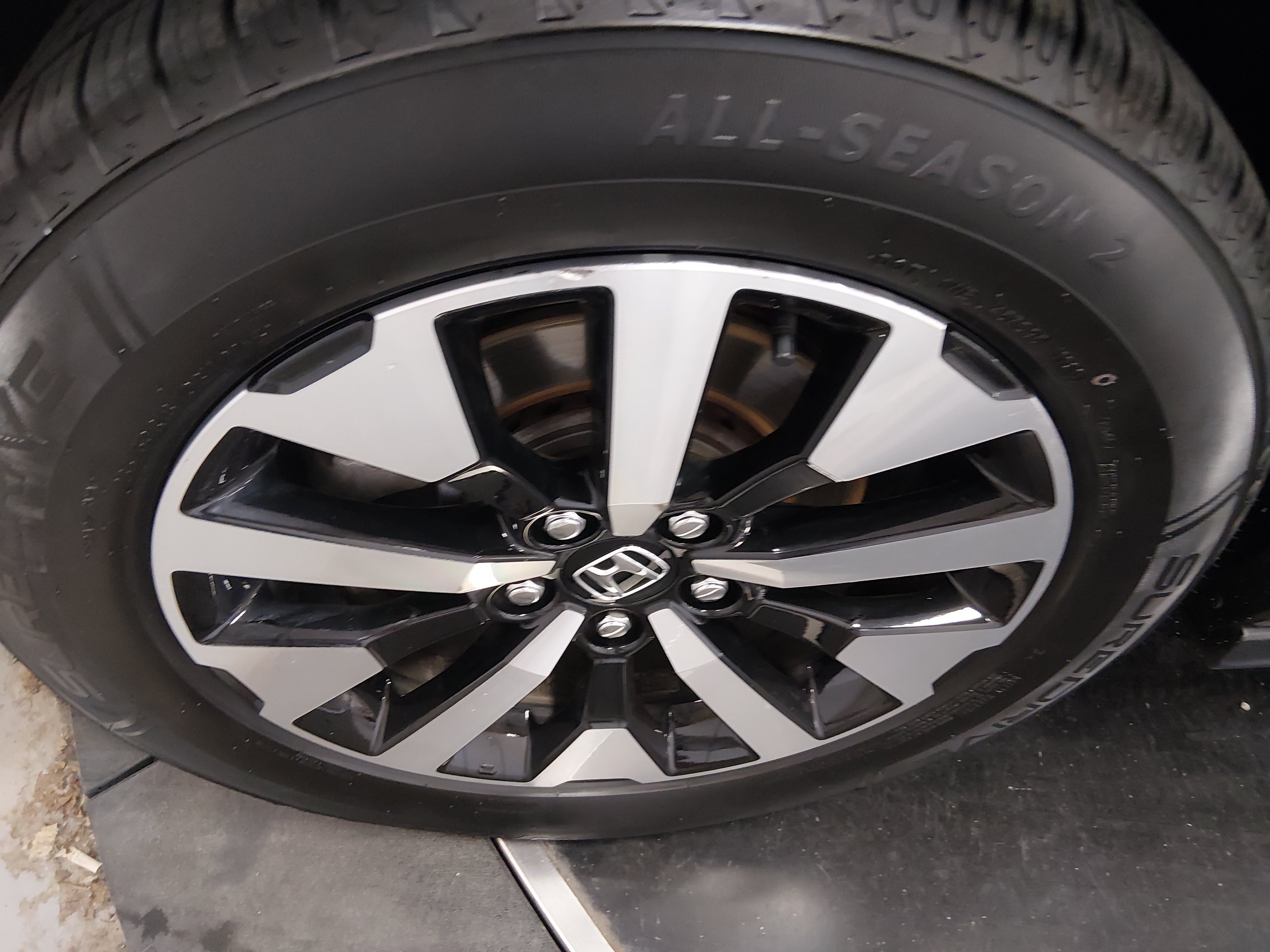 2025 Honda Odyssey EX-L - Photo 10
