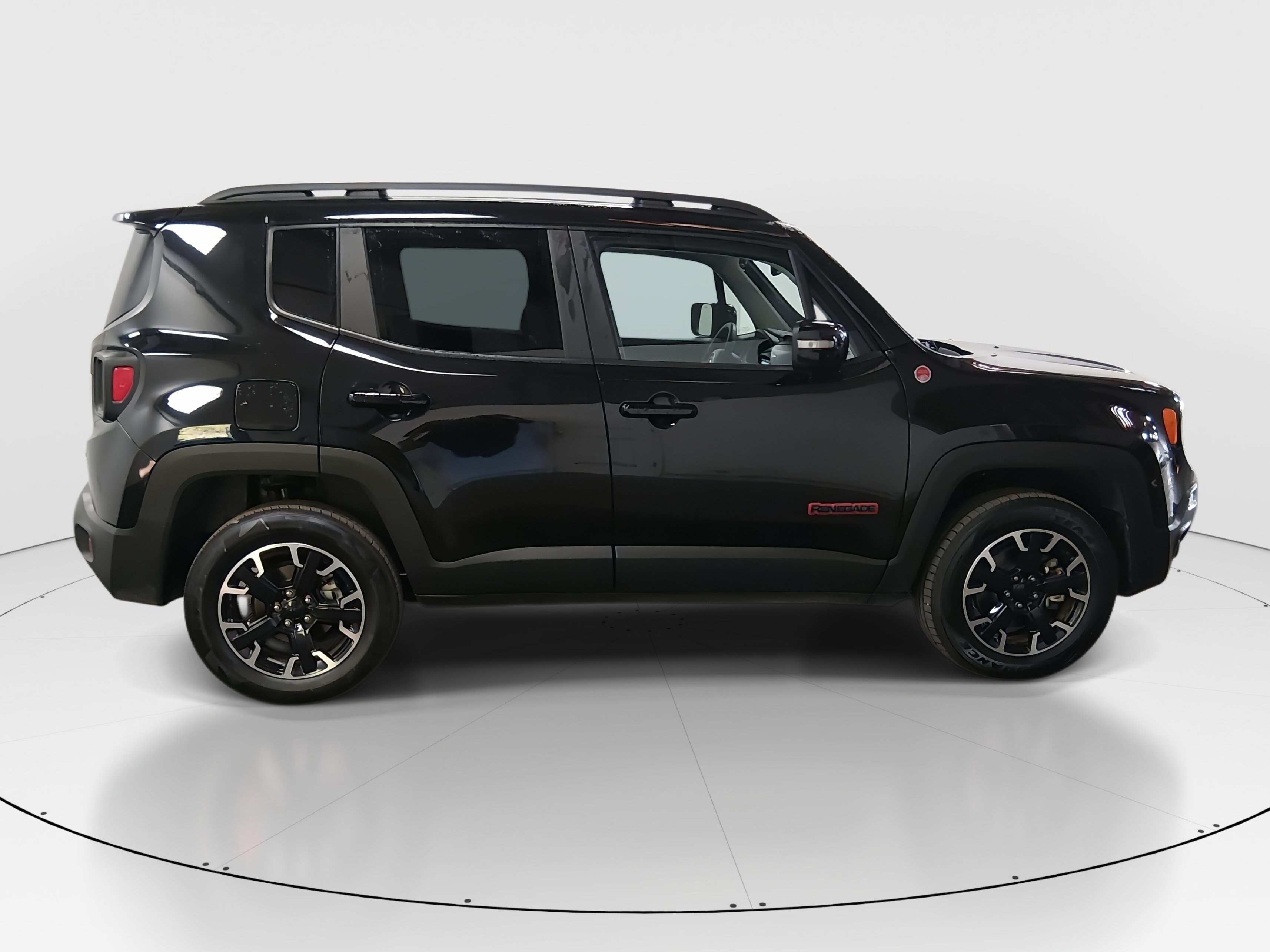 2023 Jeep Renegade Trailhawk - Photo 8