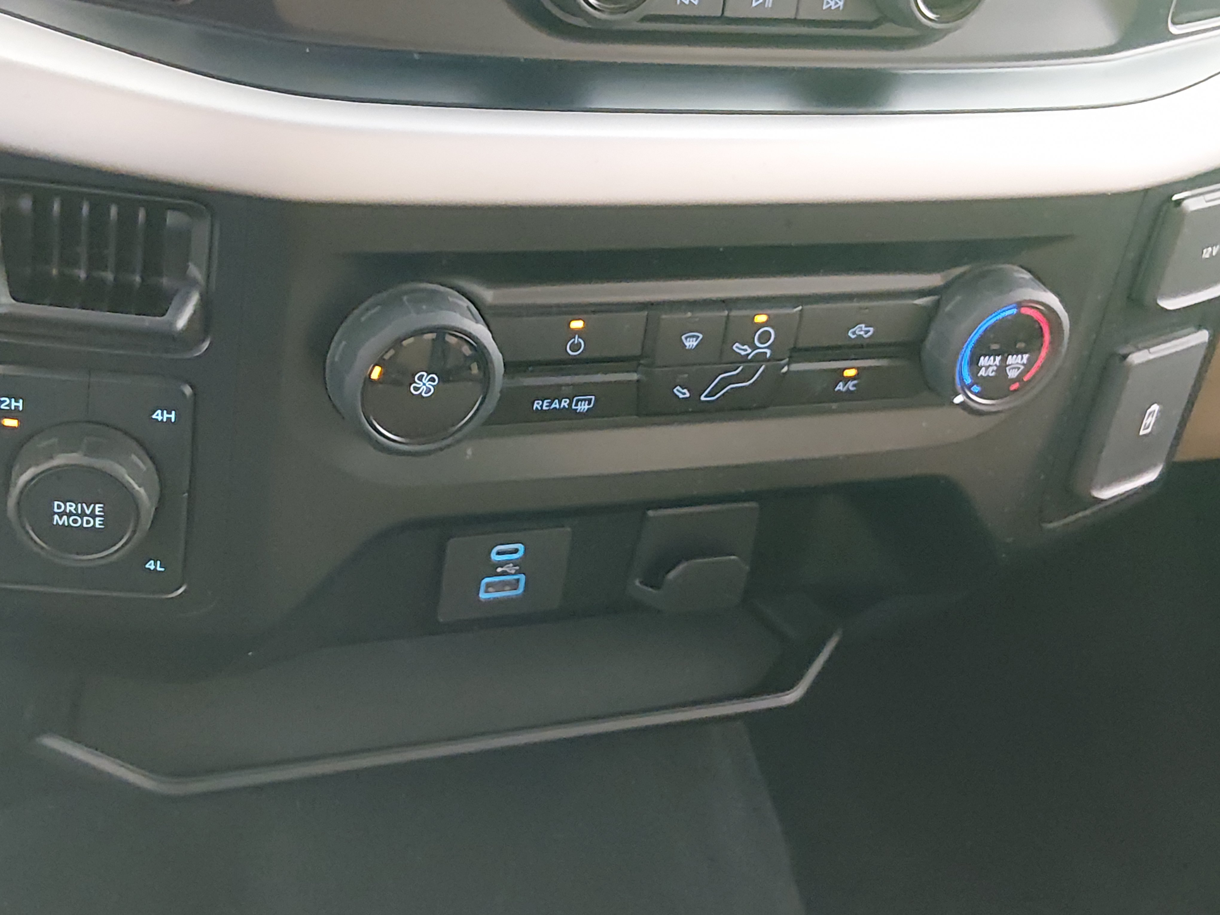 2023 Ford F-150 XLT - Photo 18