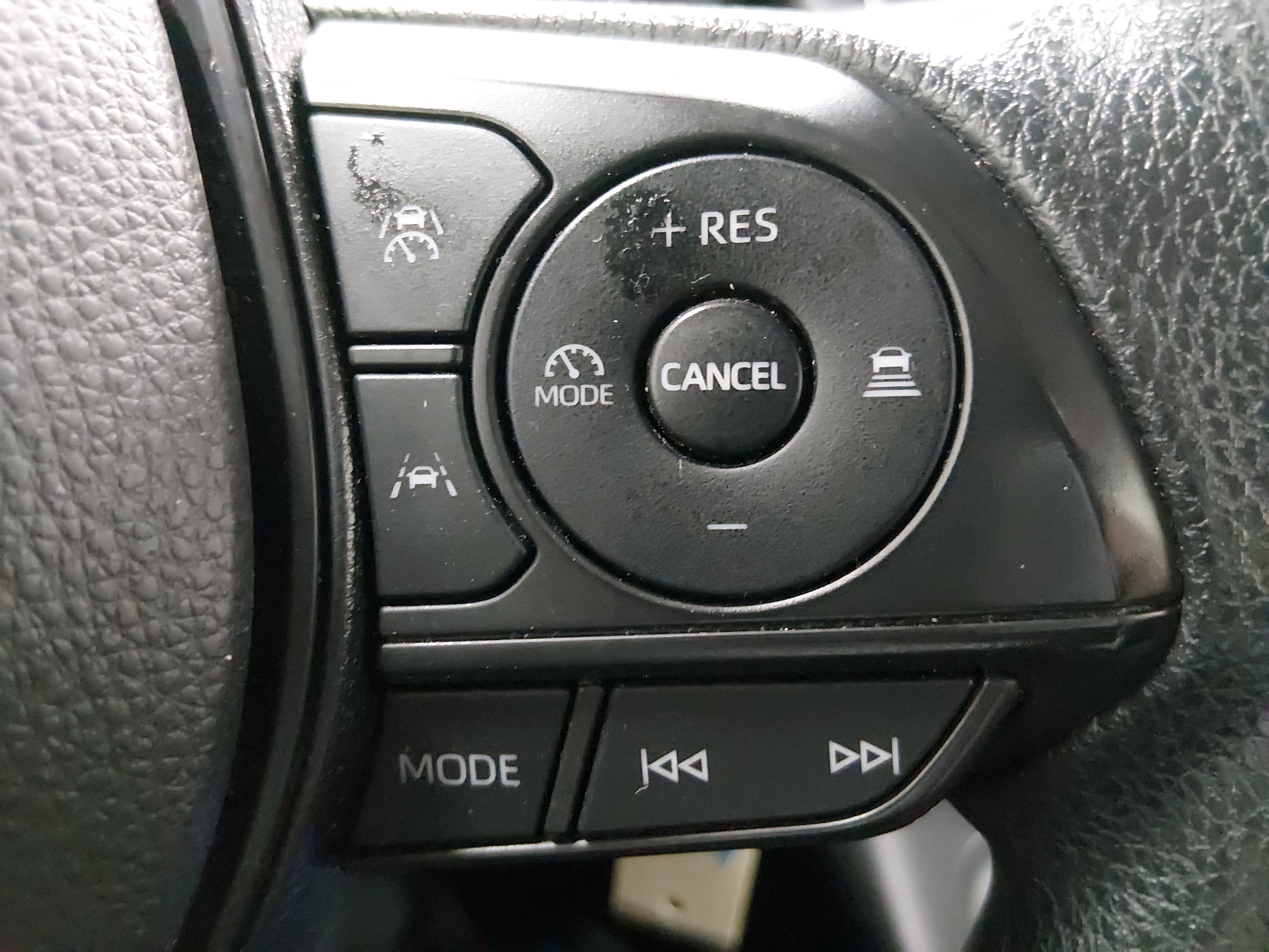 2024 Toyota Corolla LE - Photo 18