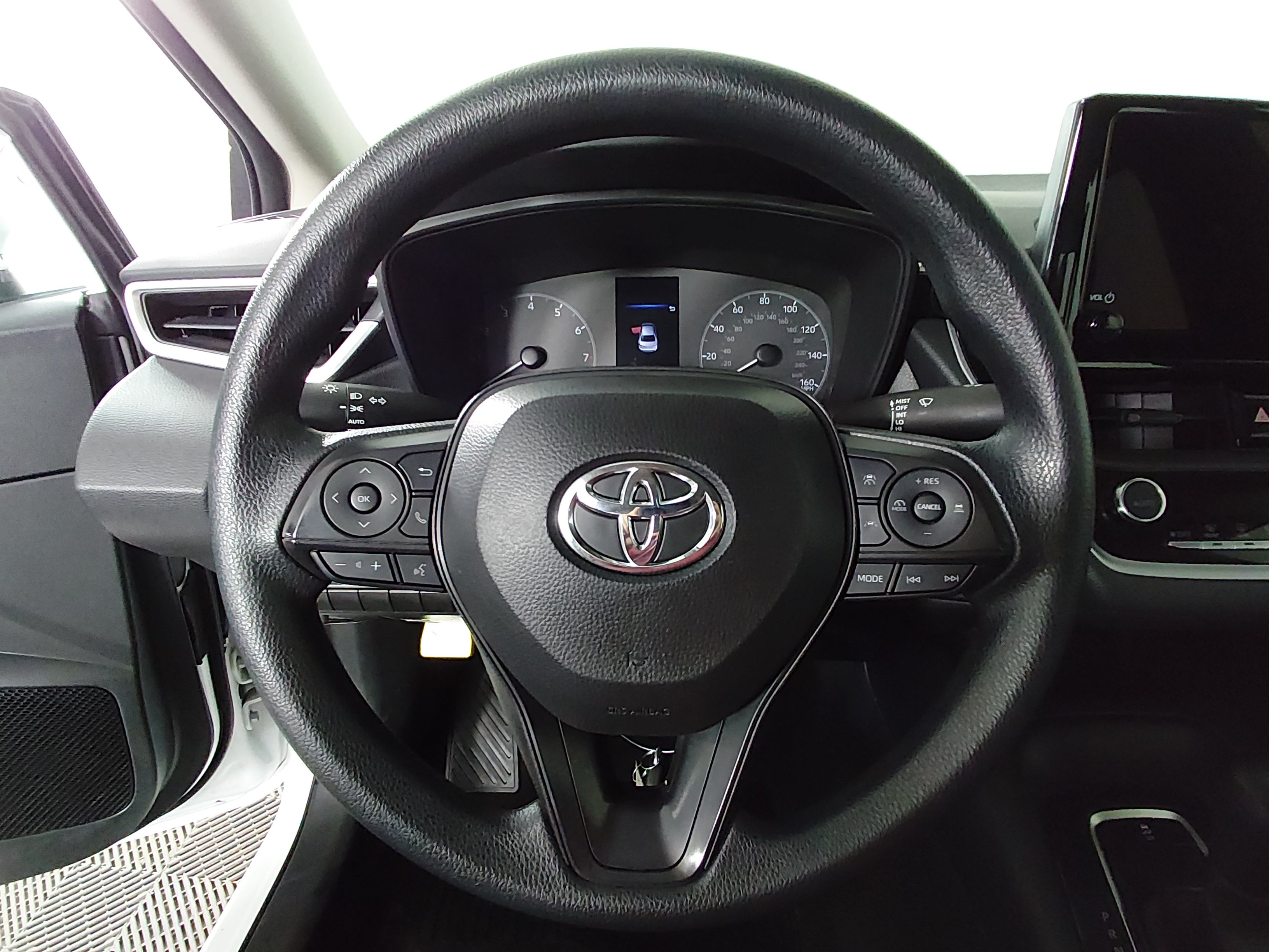 2024 Toyota Corolla LE - Photo 12