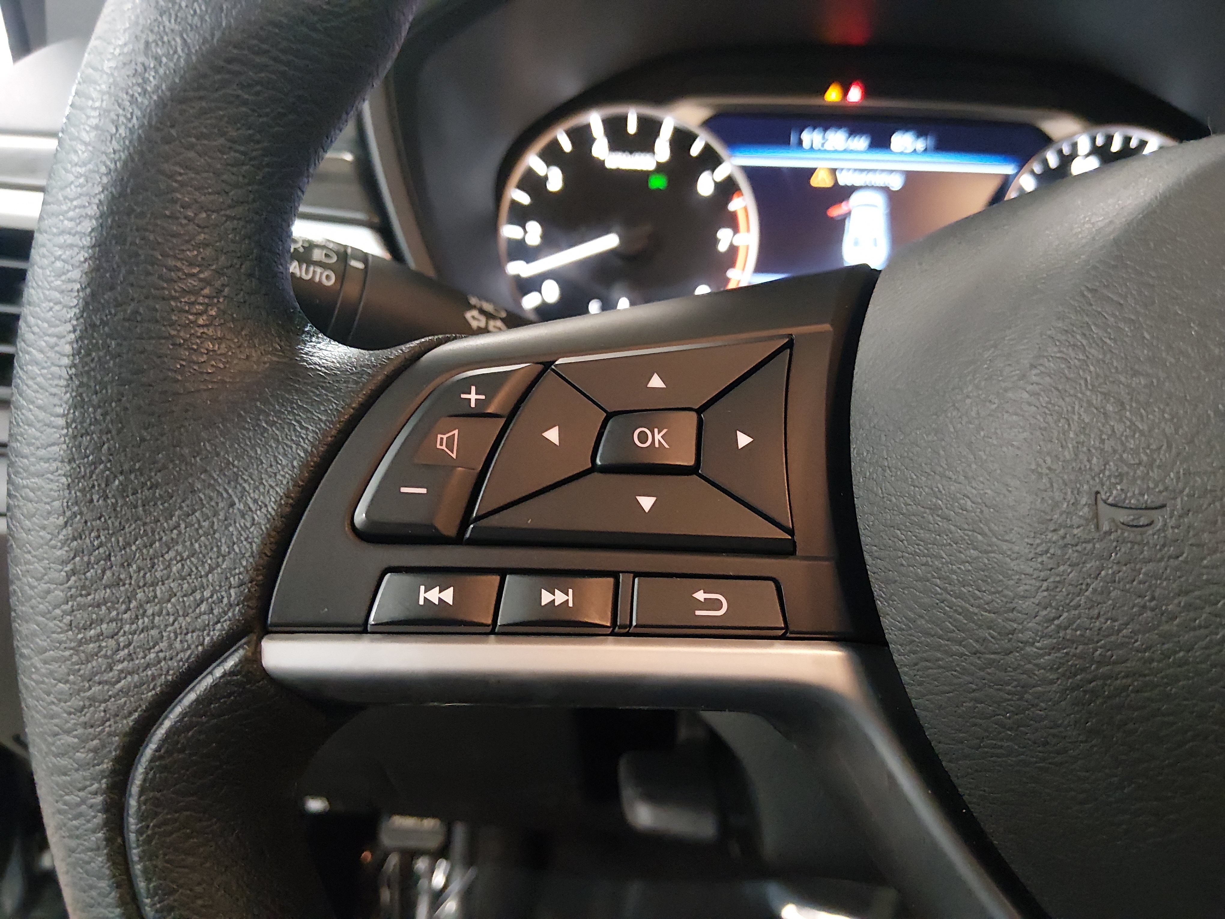 2025 Nissan Altima SV - Photo 12