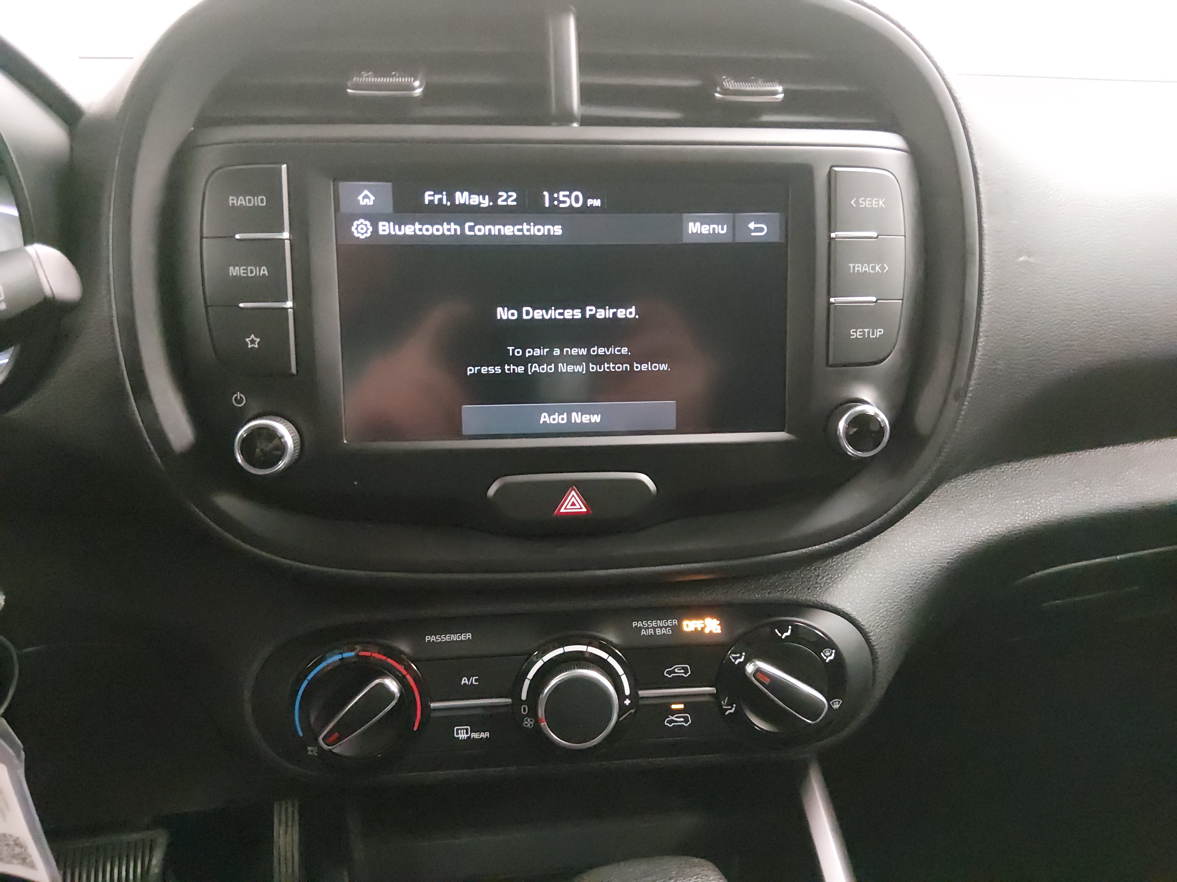 2024 Kia Soul LX - Photo 13