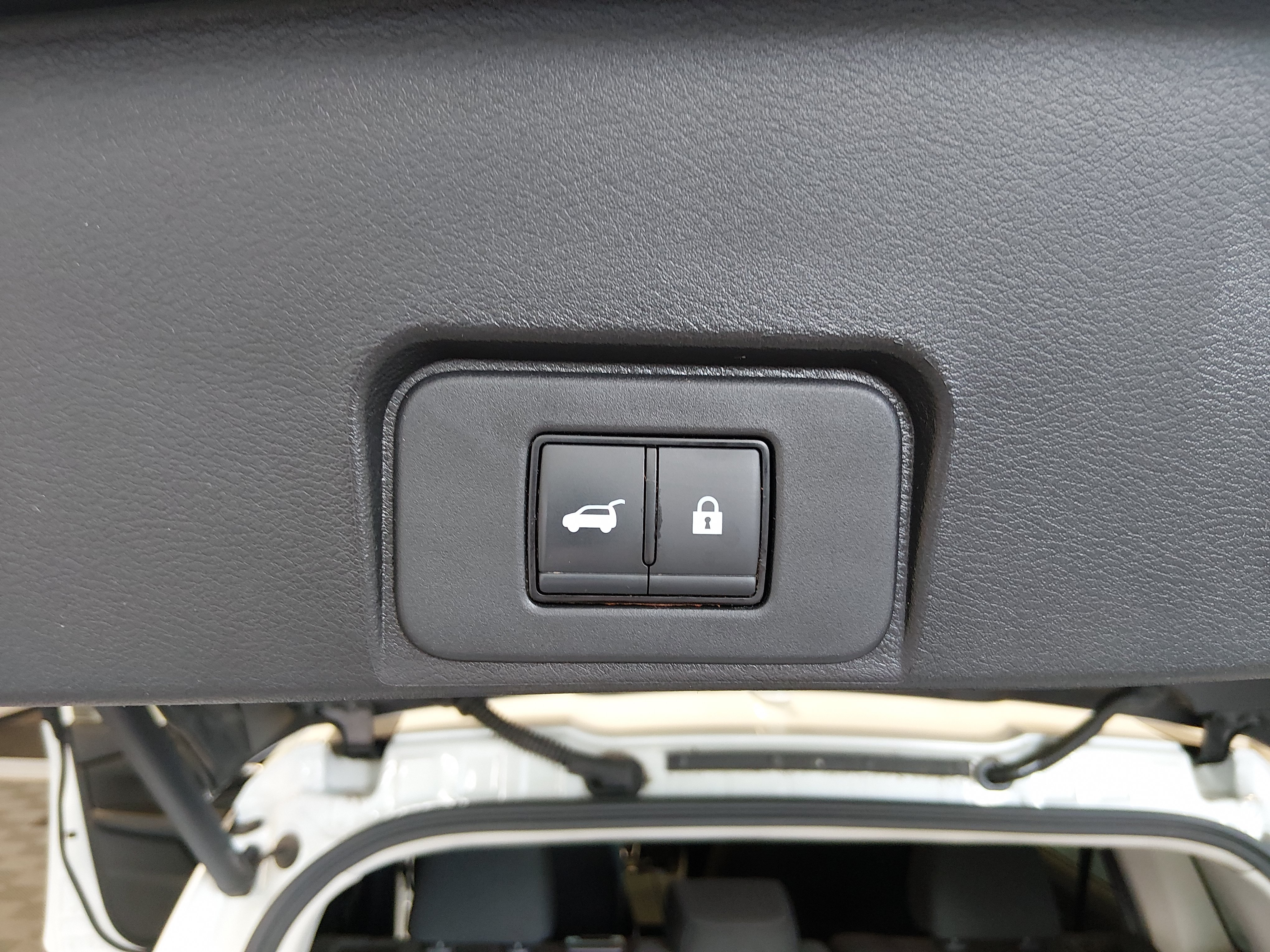 2024 Nissan Rogue SV - Photo 27